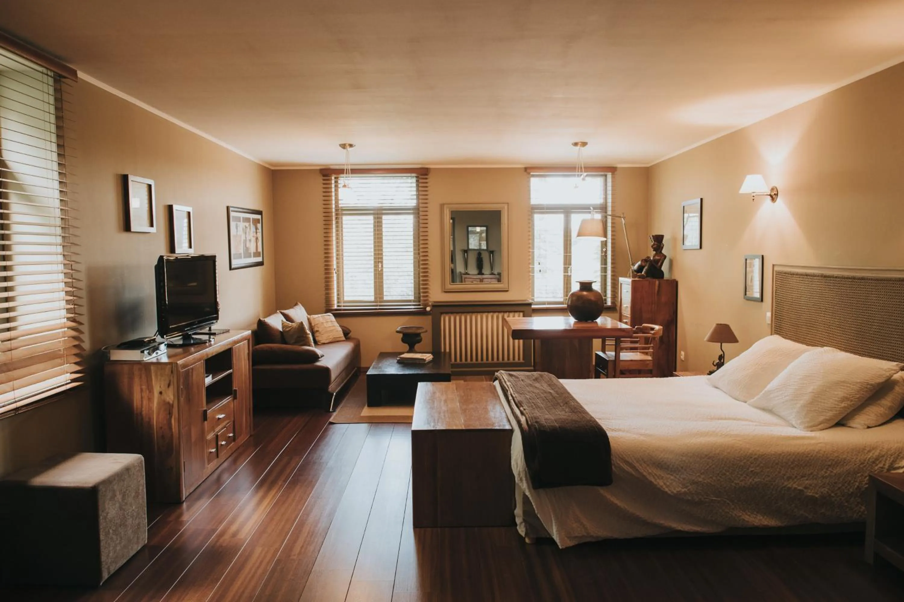 Bed in LOGIS HÔTEL-RESTAURANT - Le Moulin d'Artres