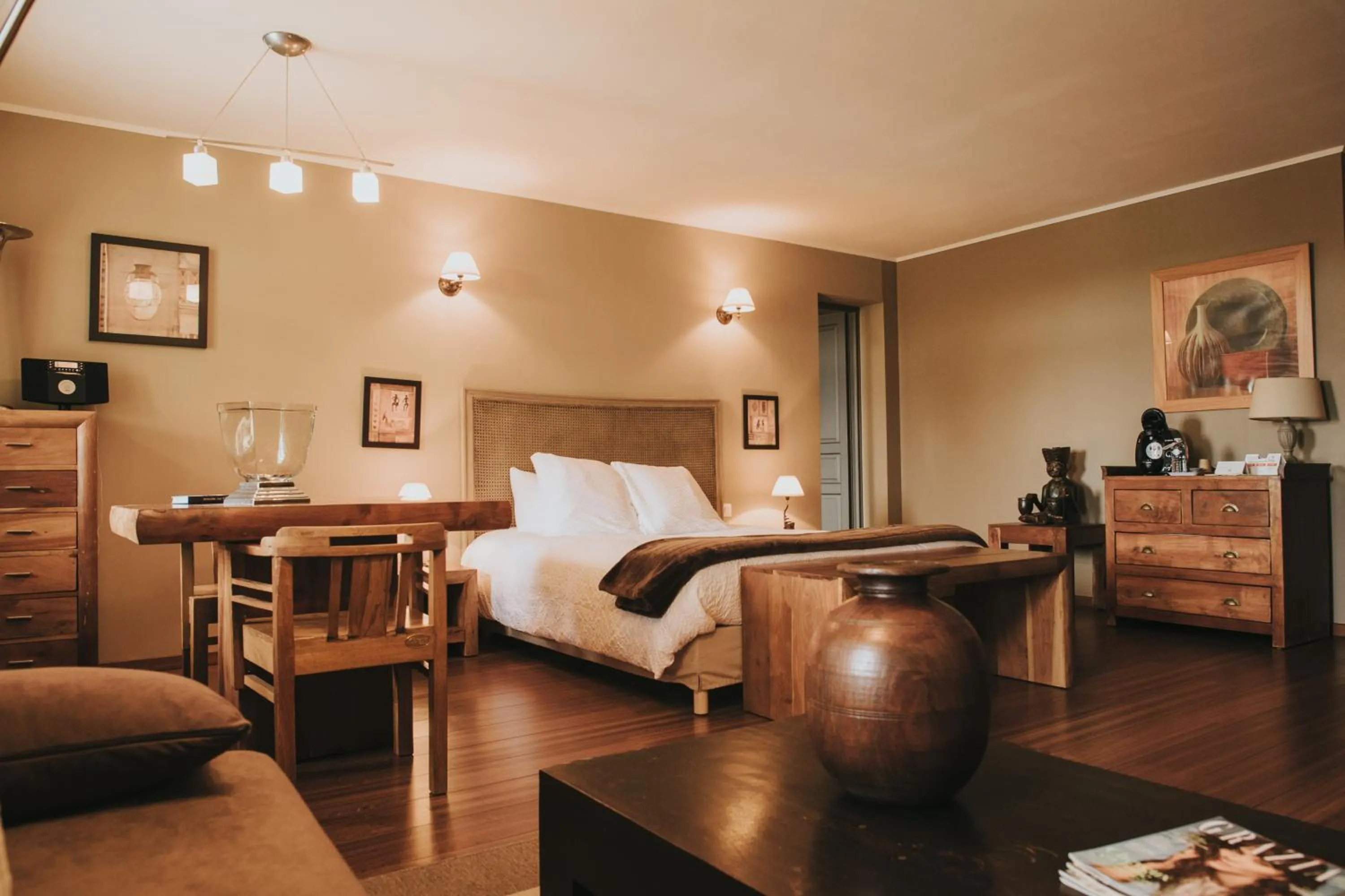 Bed in LOGIS HÔTEL-RESTAURANT - Le Moulin d'Artres