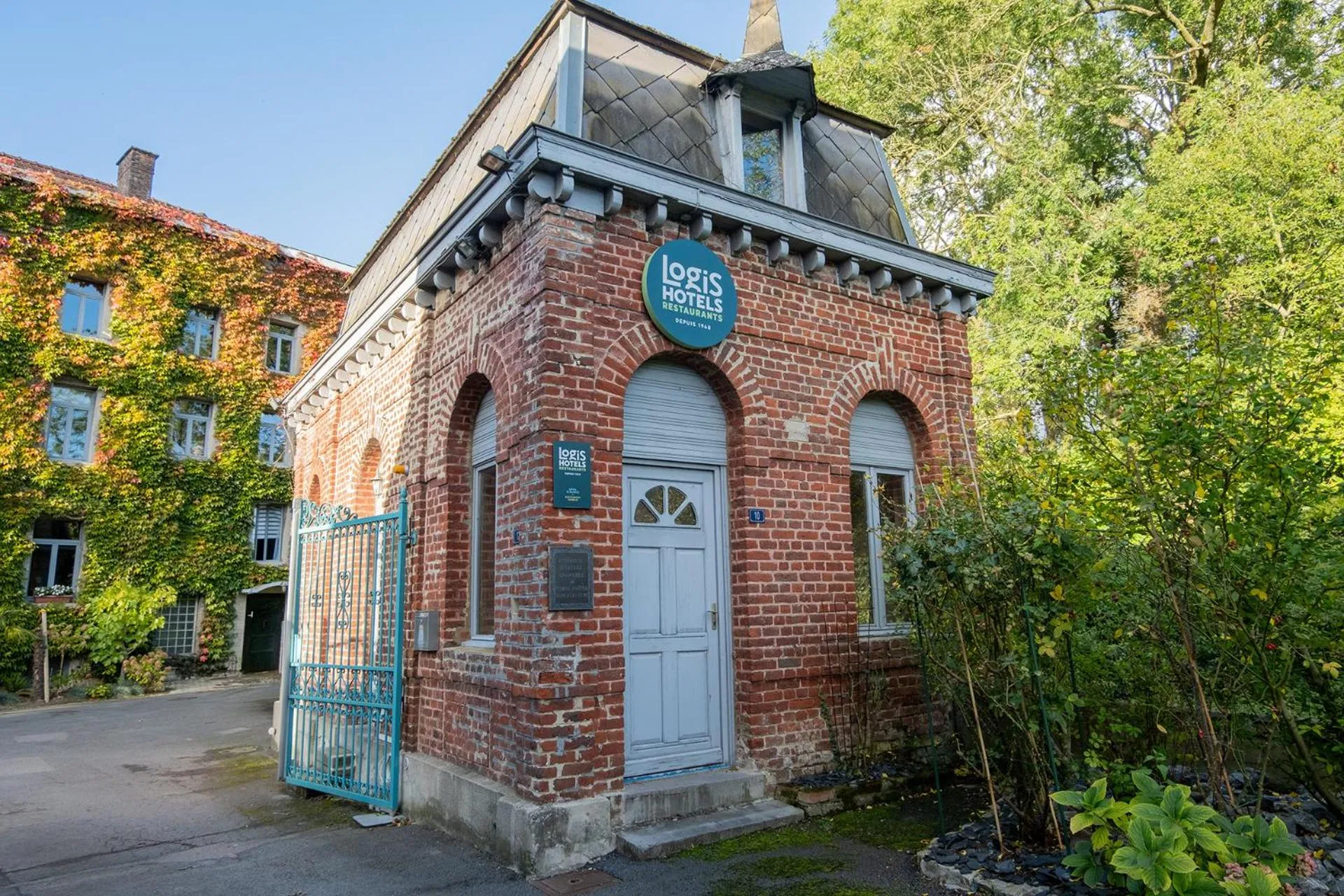 Logo/Certificate/Sign in LOGIS HÔTEL-RESTAURANT - Le Moulin d'Artres