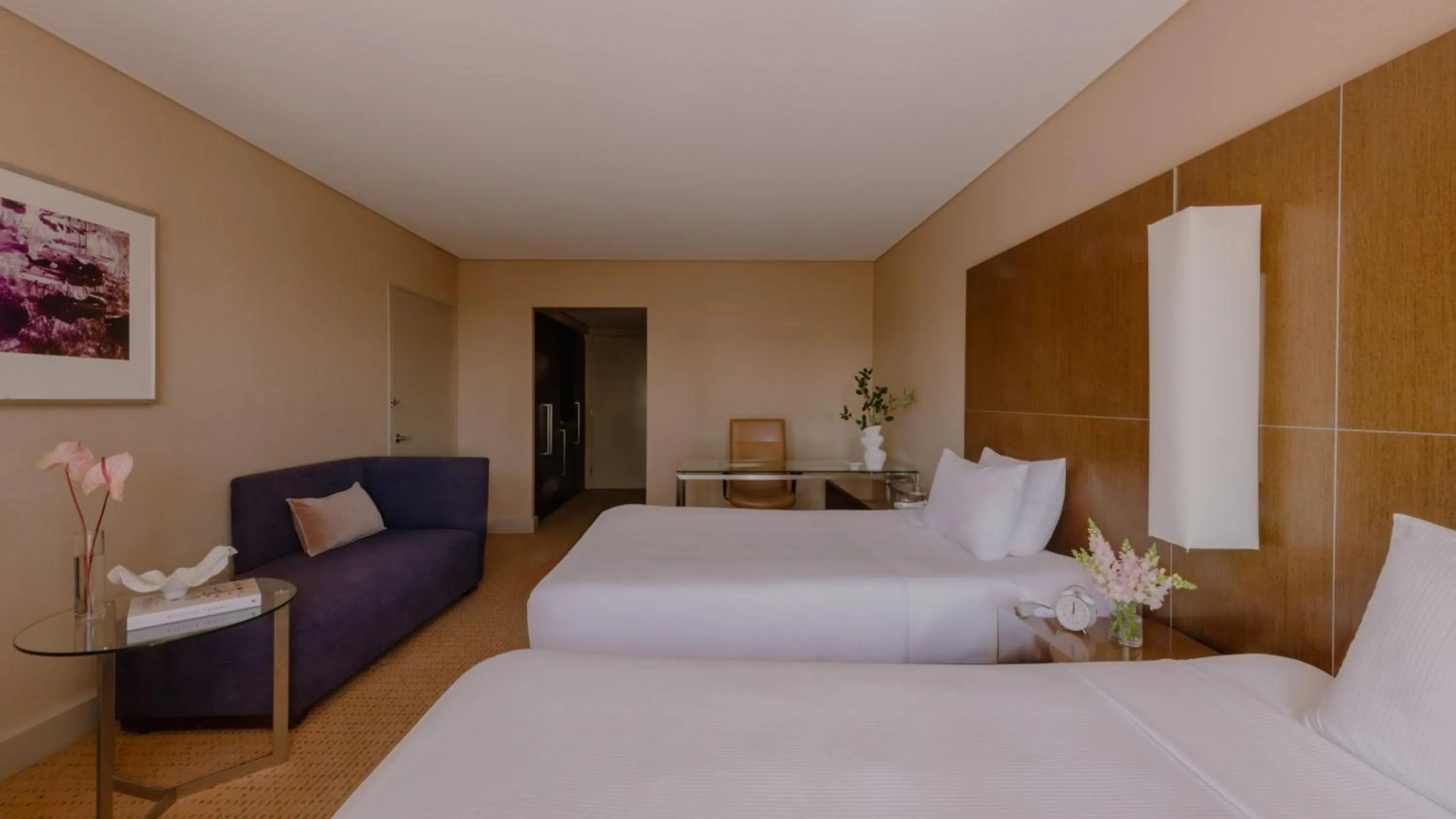 Photo of the whole room, Bed in InterContinental Brisbane by IHG