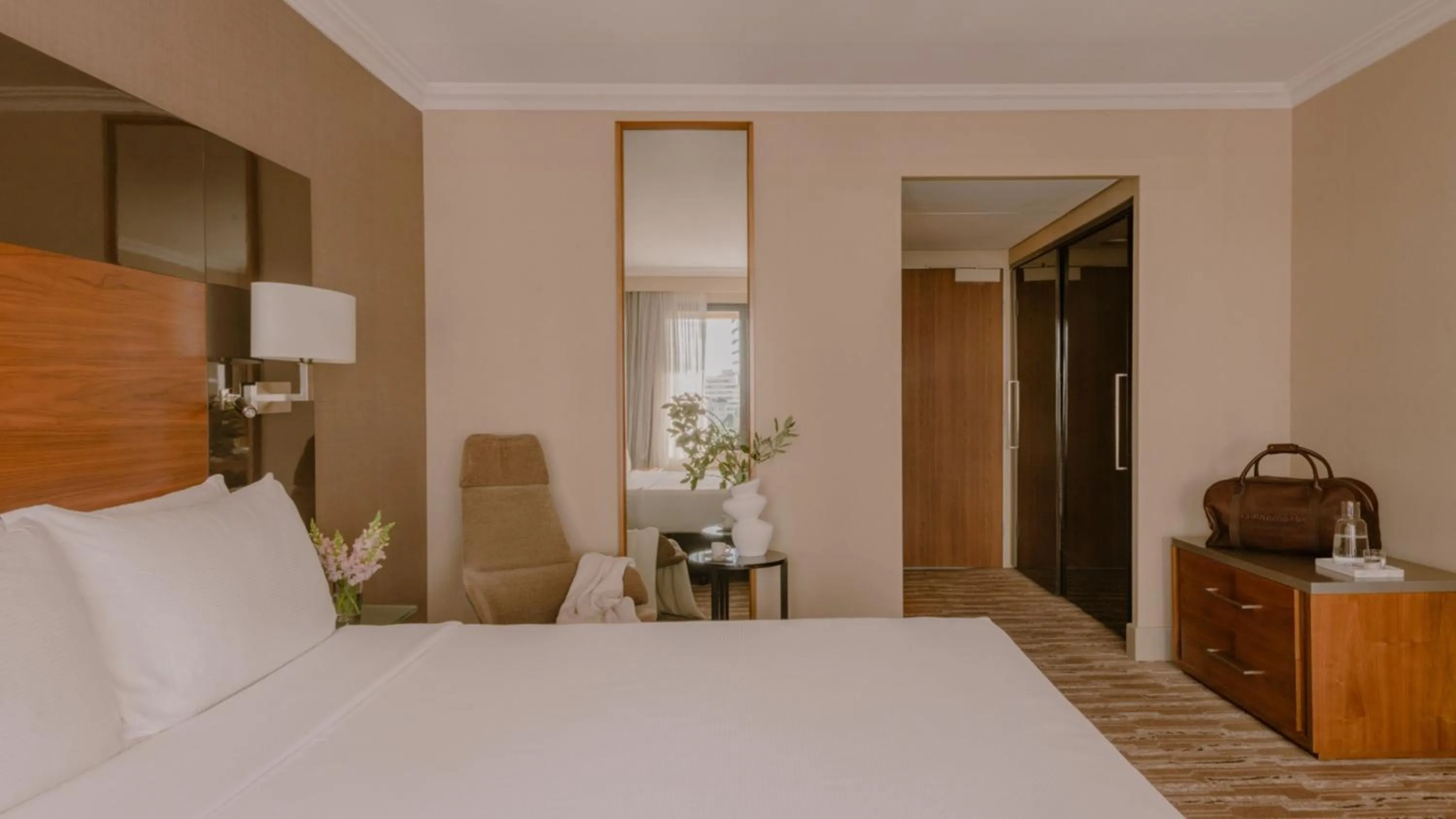 Photo of the whole room, Bed in InterContinental Brisbane by IHG