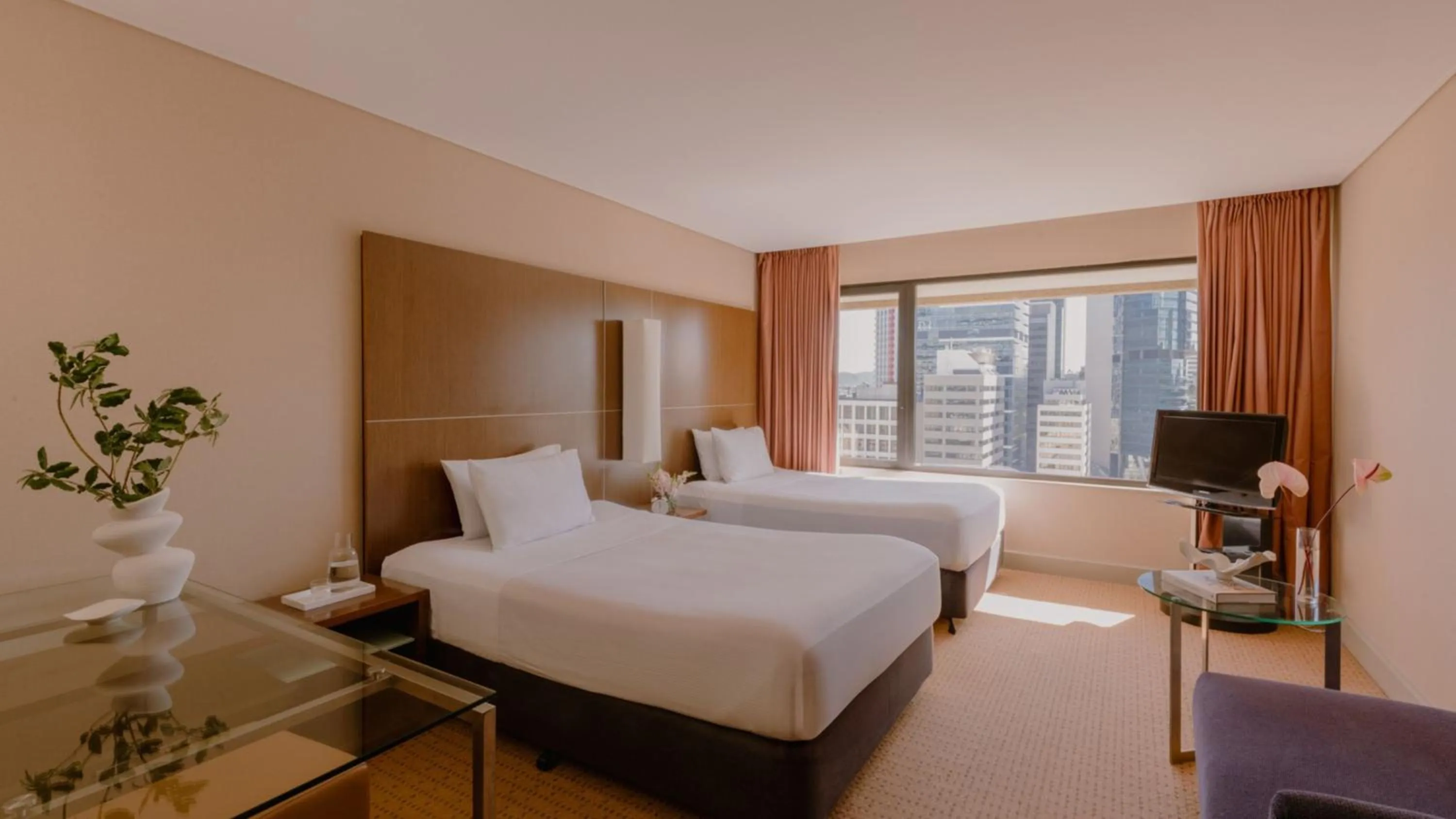 Photo of the whole room, Bed in InterContinental Brisbane by IHG
