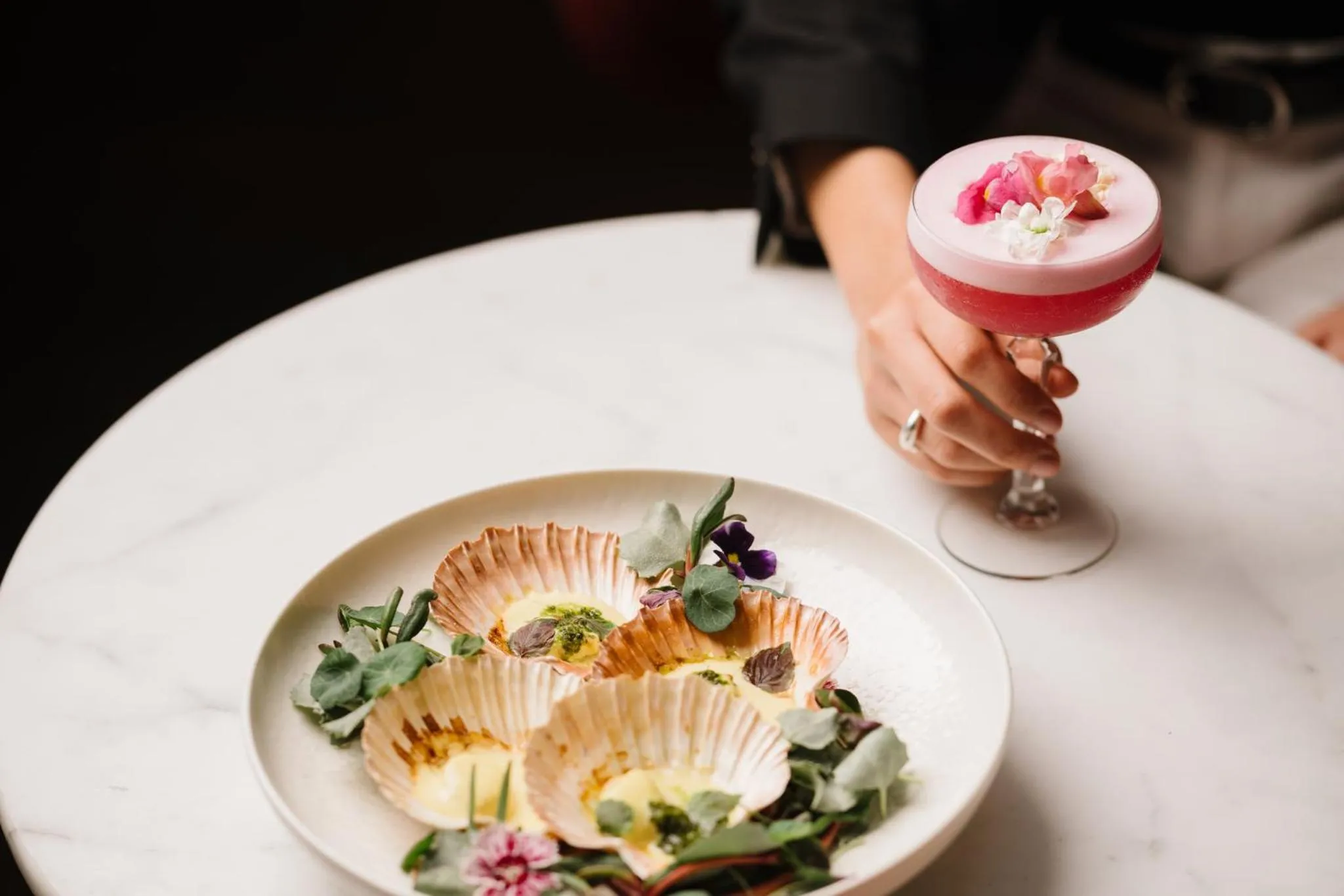 Lounge or bar in InterContinental Brisbane by IHG