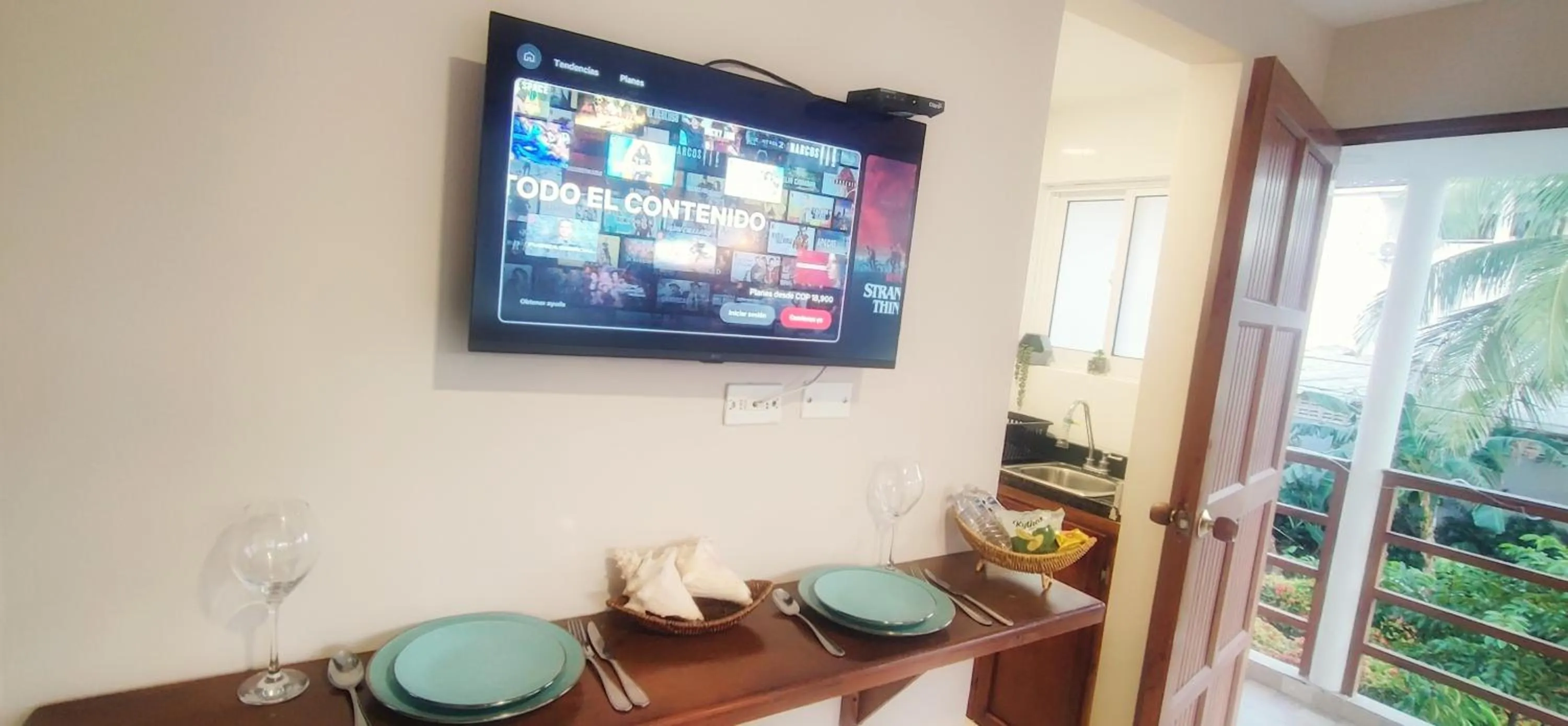 TV and multimedia in Cabañas Green Yard