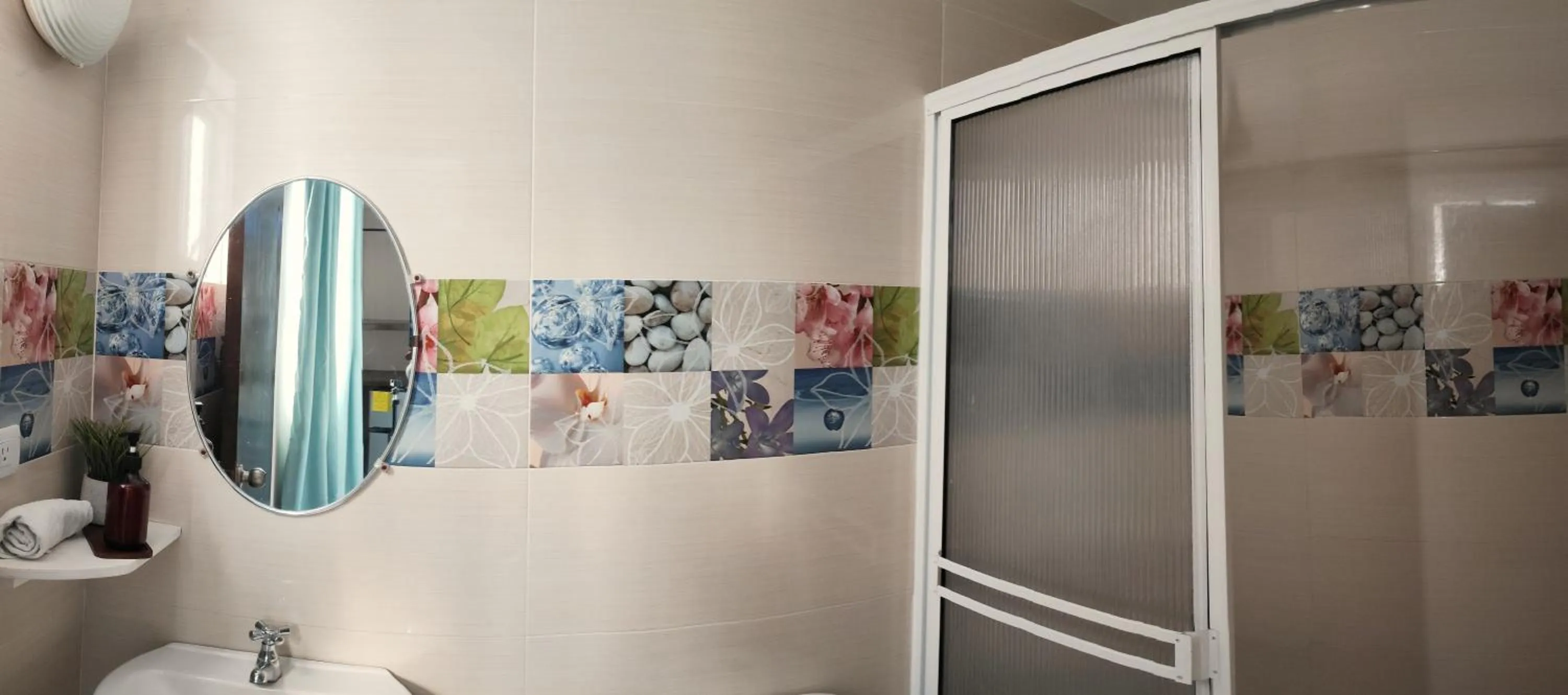 Shower in Cabañas Green Yard