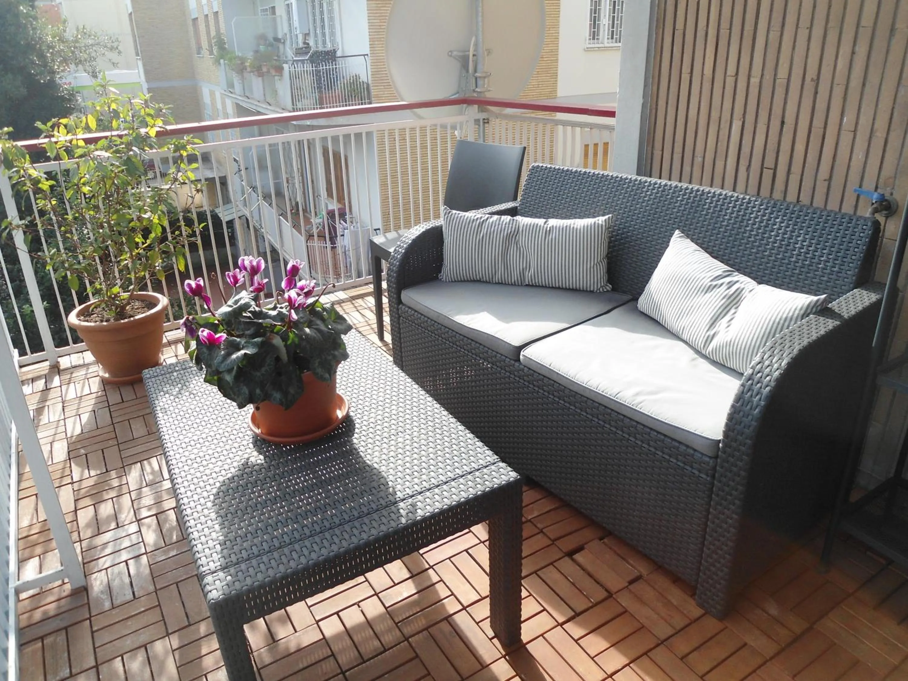 Patio in Aida Charming Rooms