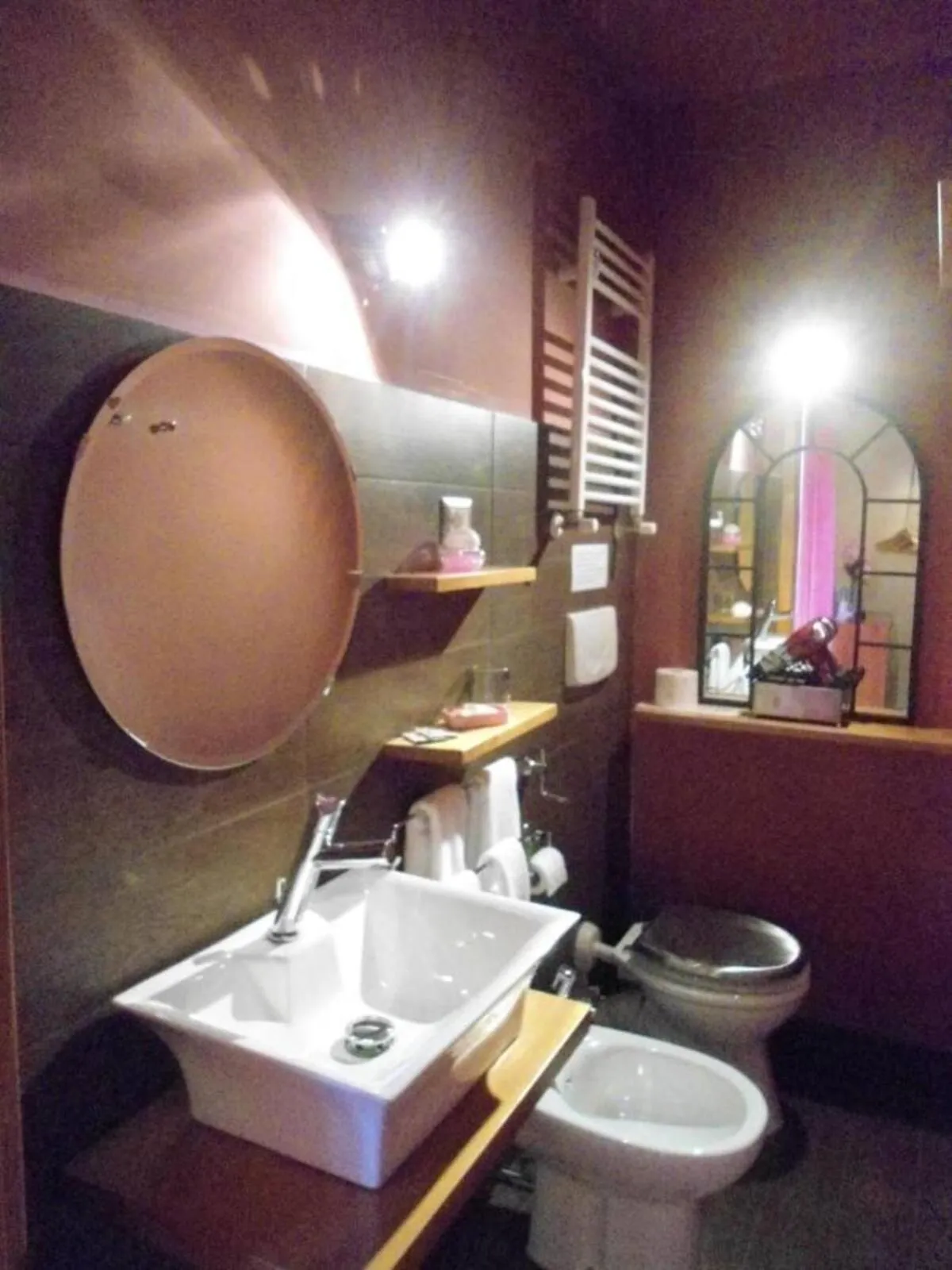 Toilet in Aida Charming Rooms