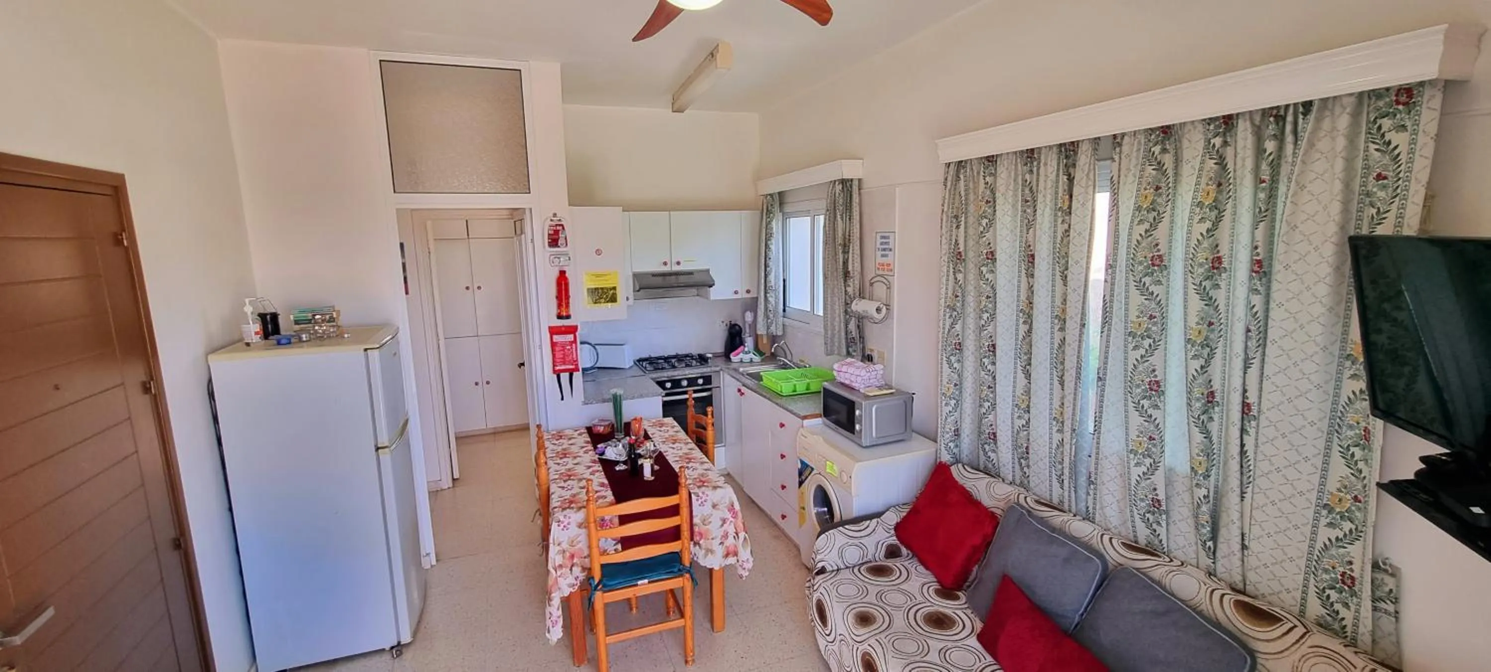 Seating area in Astrofegia Apartments Near The Sea