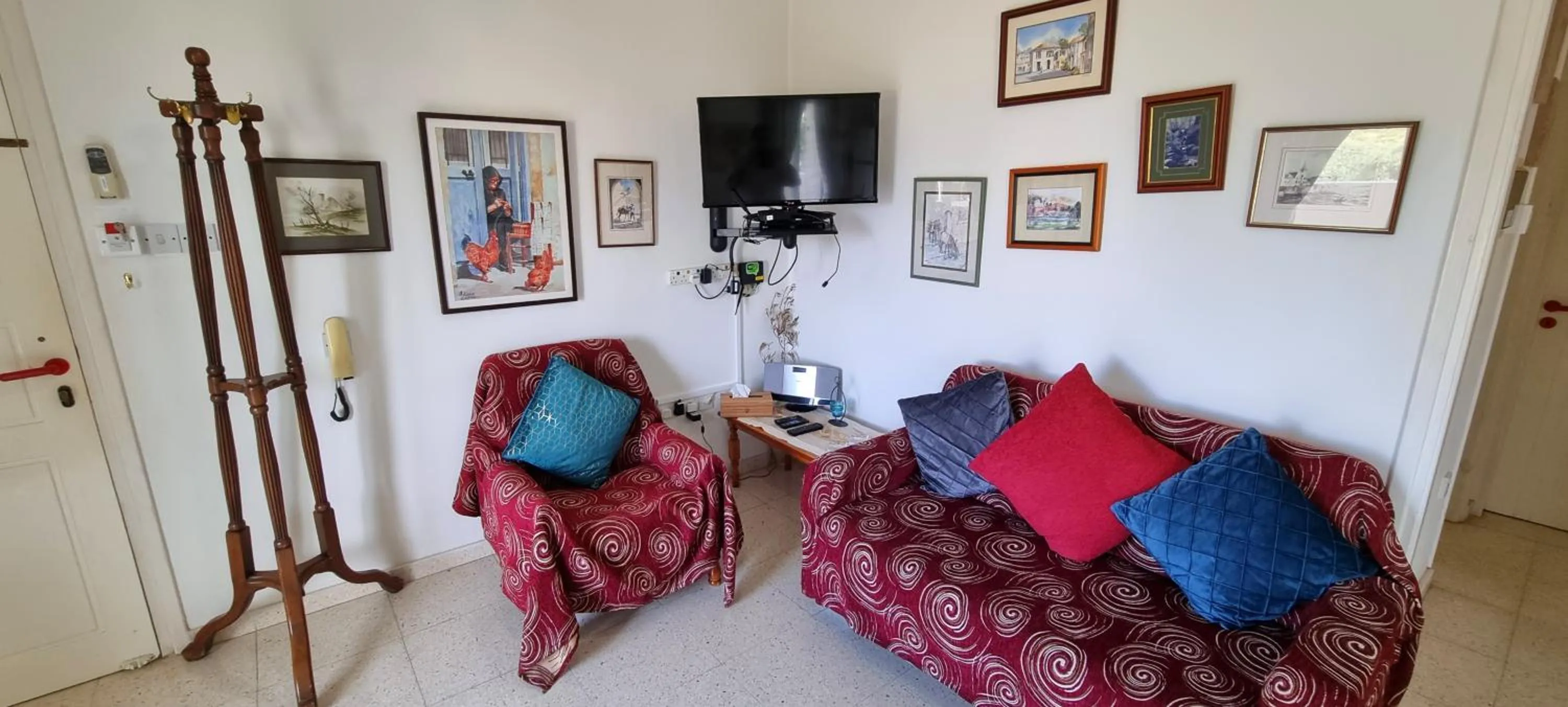 TV and multimedia in Astrofegia Apartments Near The Sea