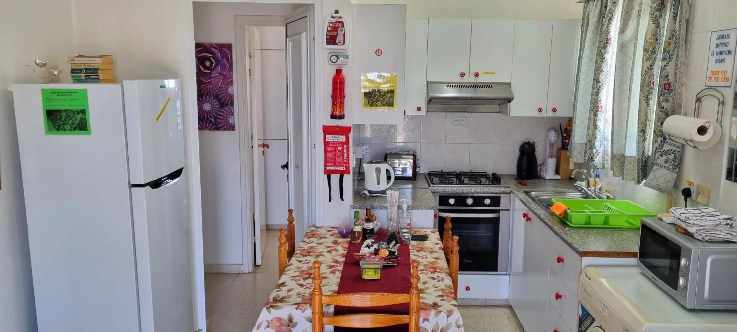 Kitchen or kitchenette in Astrofegia Apartments Near The Sea