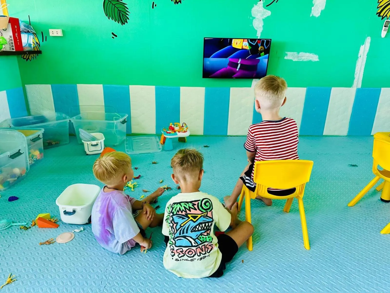 Children play ground in Twin Bay Resort Koh Lanta
