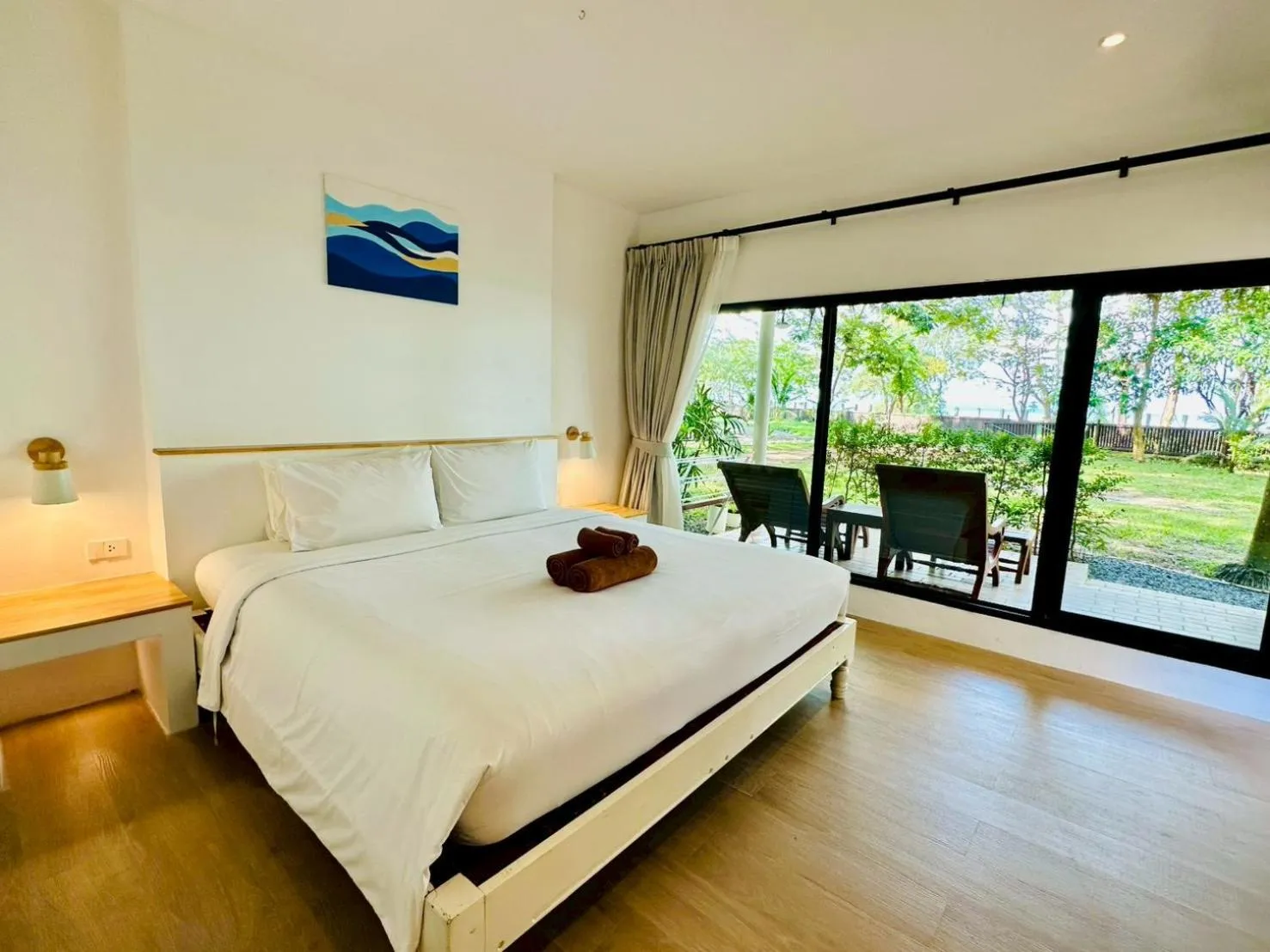 Property building, Bed in Twin Bay Resort Koh Lanta