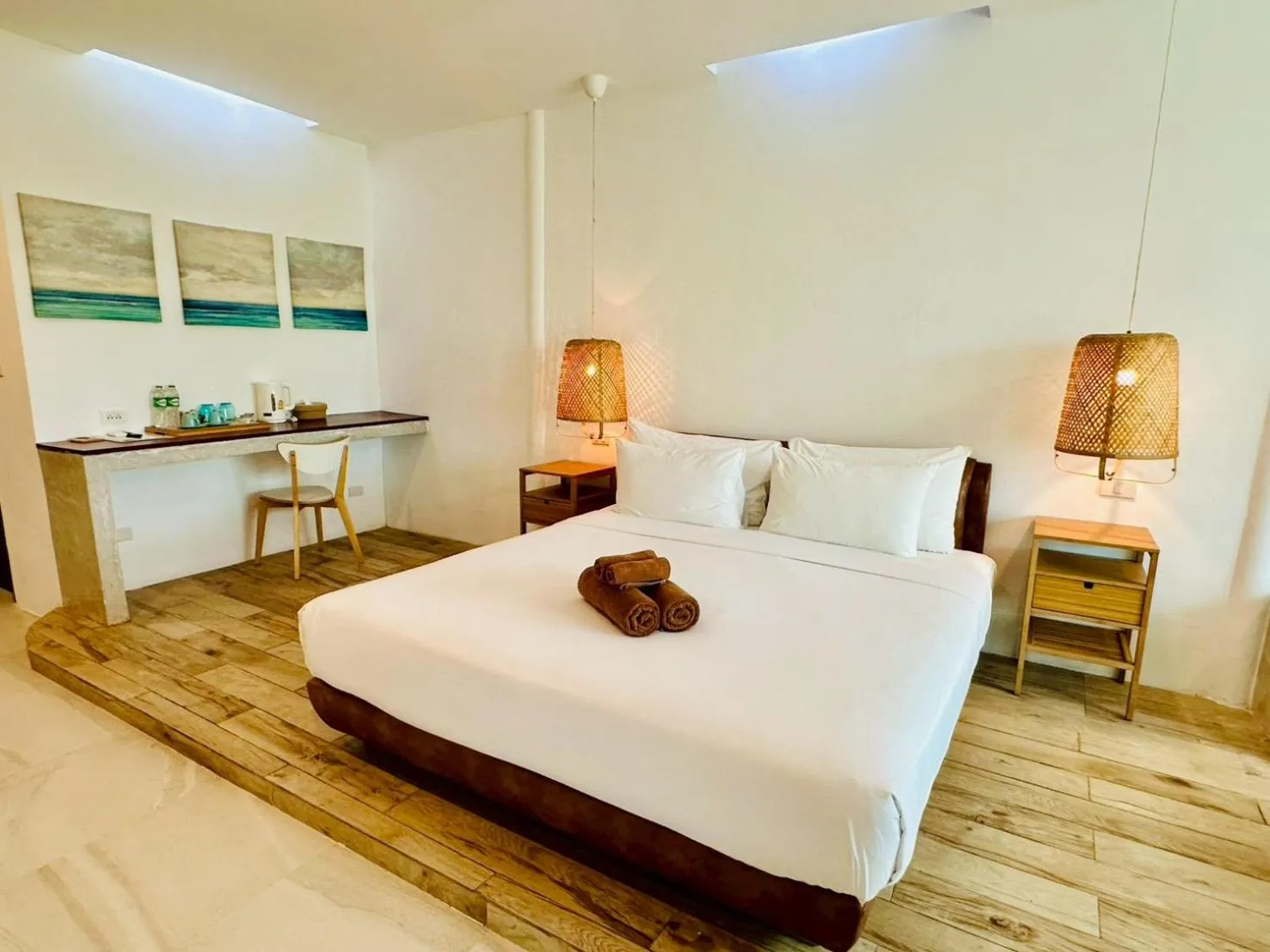 Bed in Twin Bay Resort Koh Lanta