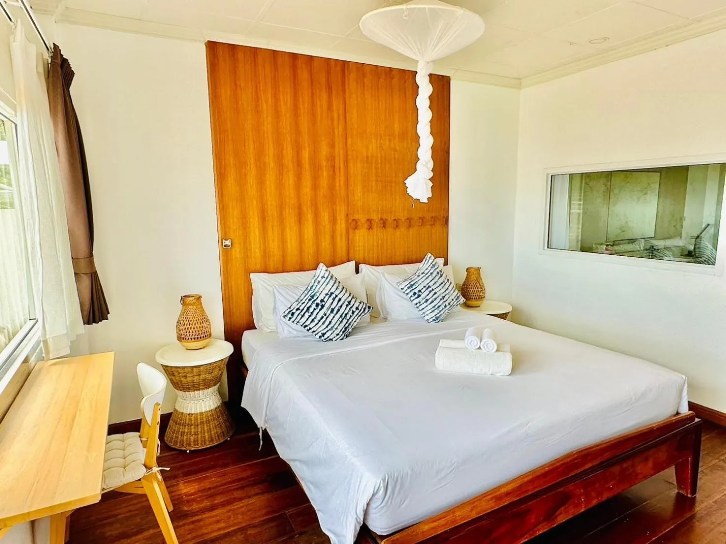 Bed in Twin Bay Resort Koh Lanta