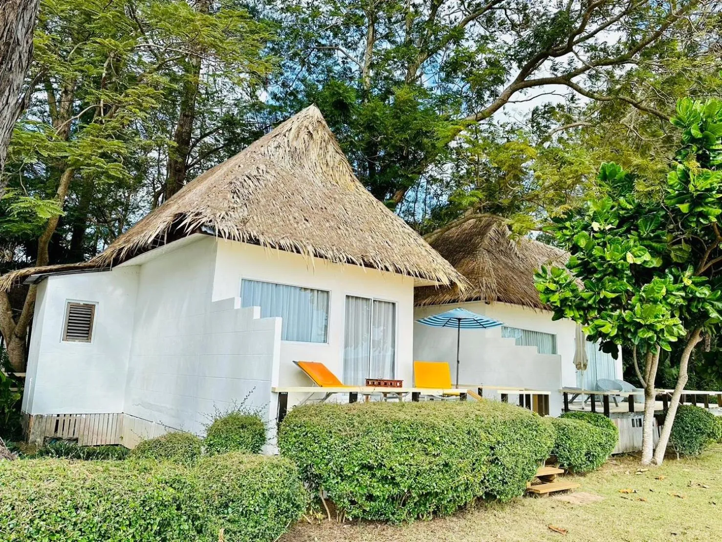 Property building in Twin Bay Resort Koh Lanta