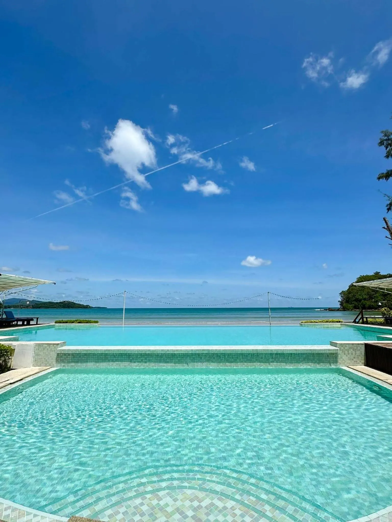 Swimming pool in Twin Bay Resort Koh Lanta