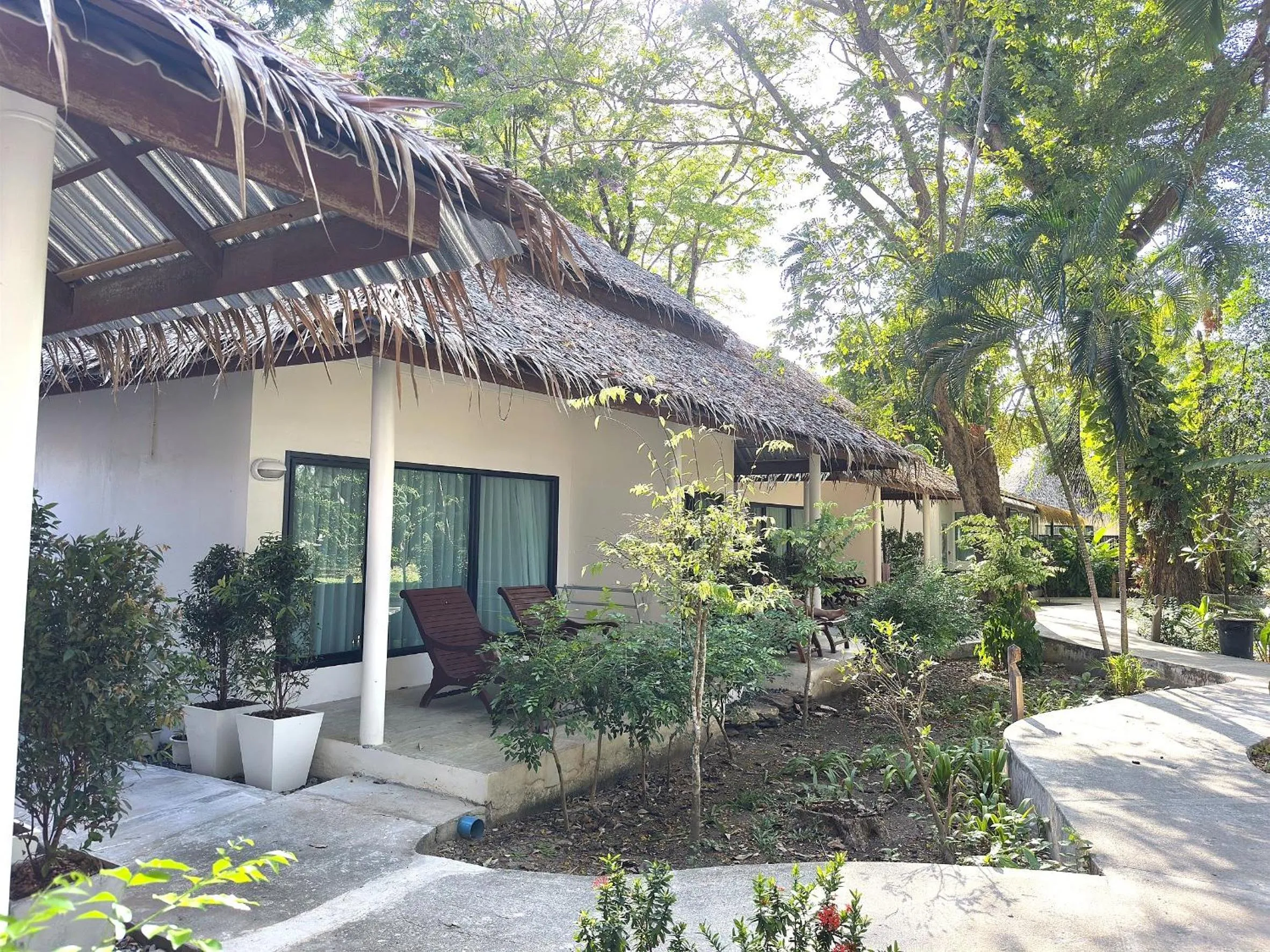 Property building in Twin Bay Resort Koh Lanta