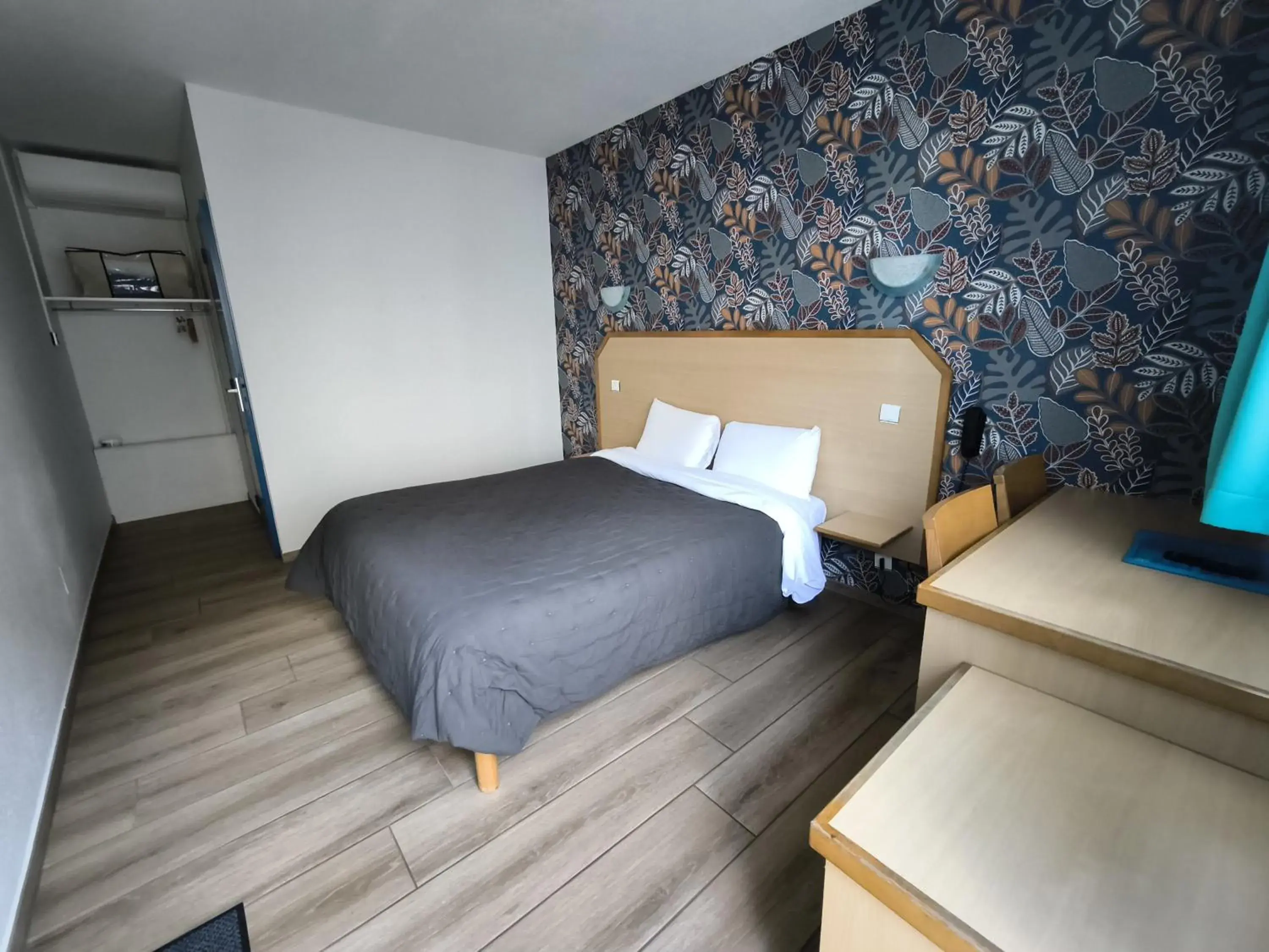 Double Room - single occupancy in Hôtel Le Laury's-hôtel calme proche de Rodez avec parking privé gratuit Double Room - single occupancy in Hôtel Le Laury's-hôtel calme proche de Rodez avec parking privé gratuit