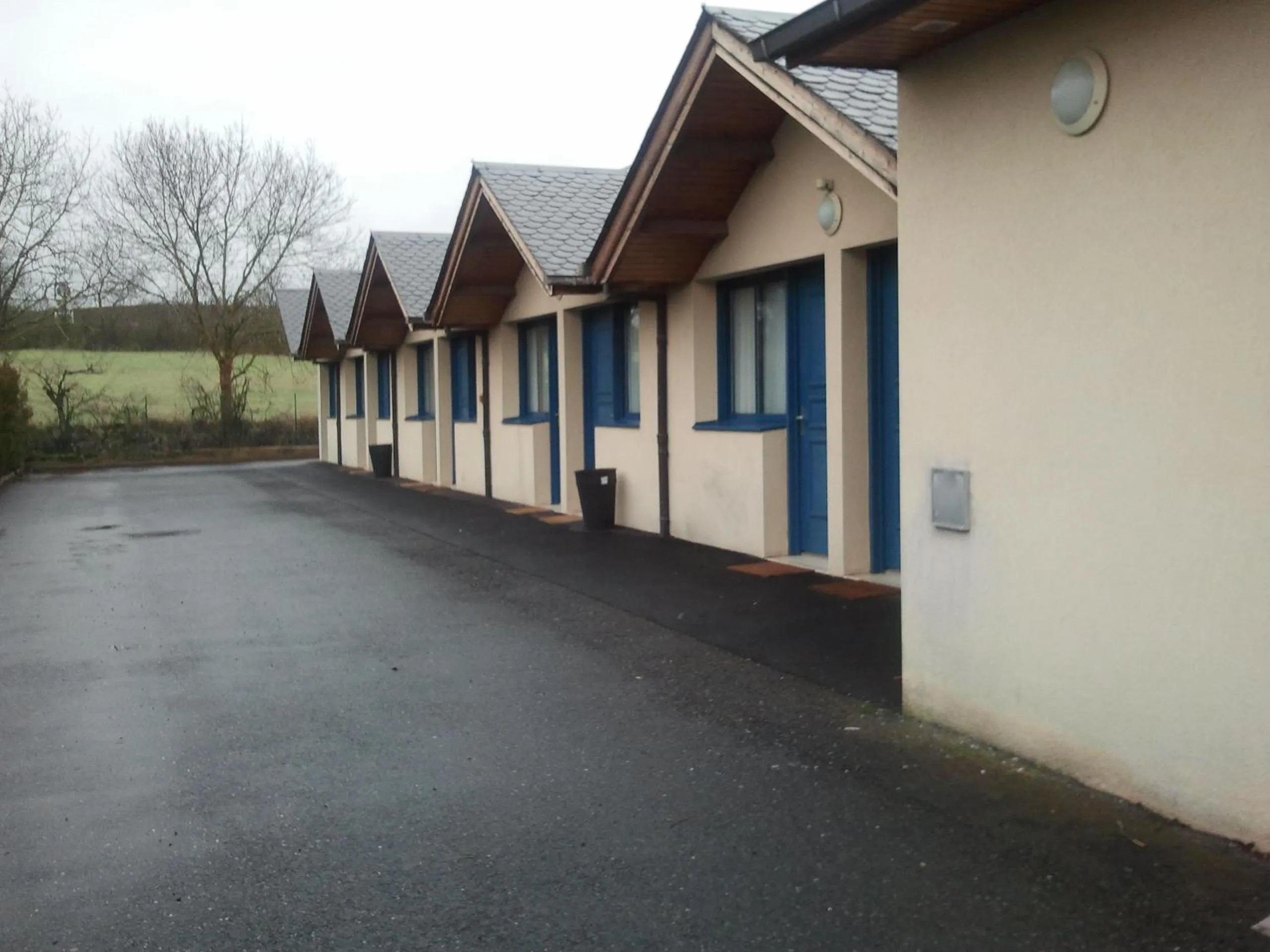 Hôtel Le Laury's-hôtel calme proche de Rodez avec parking privé gratuit