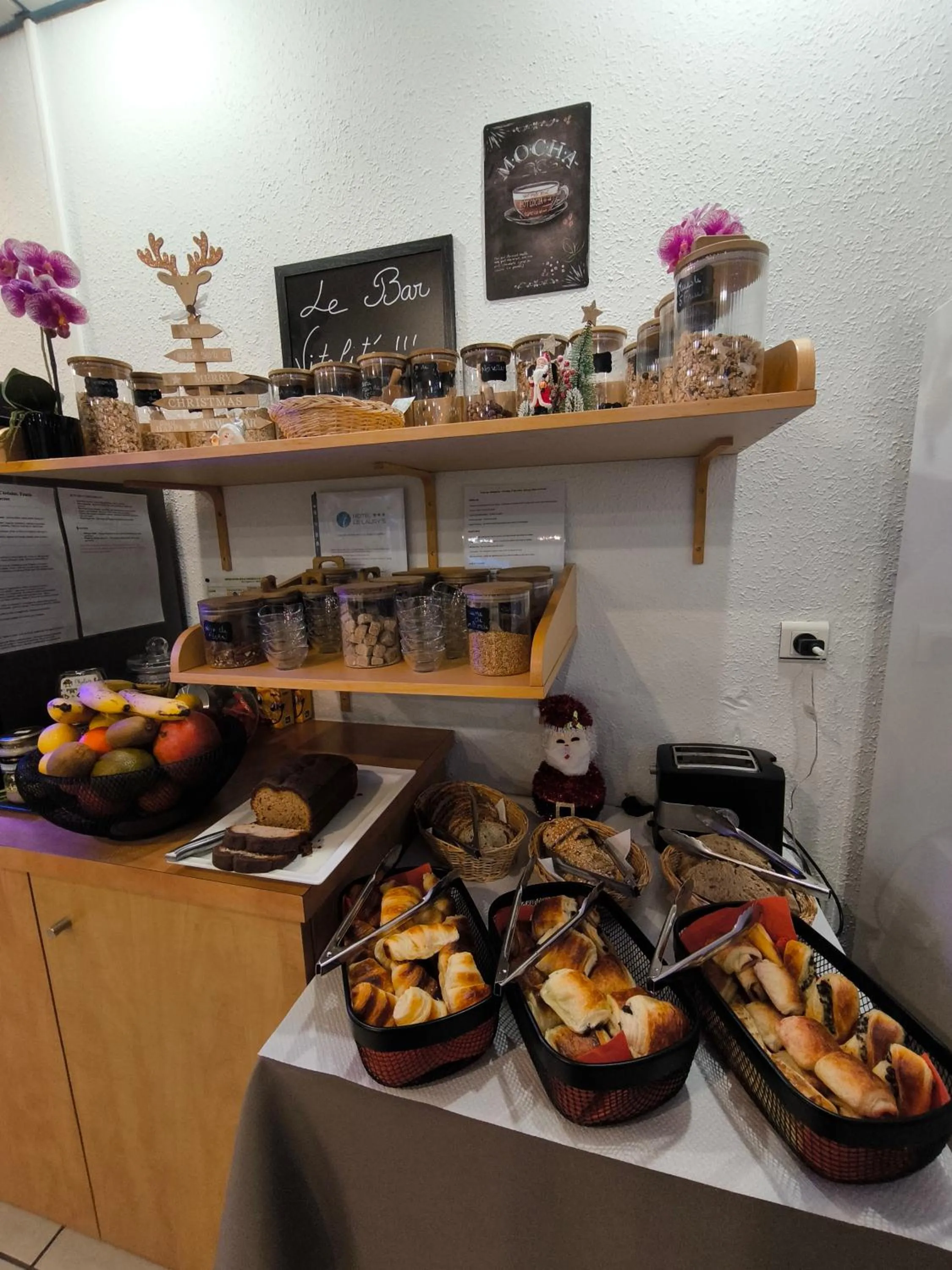 Buffet breakfast in Hôtel Le Laury's