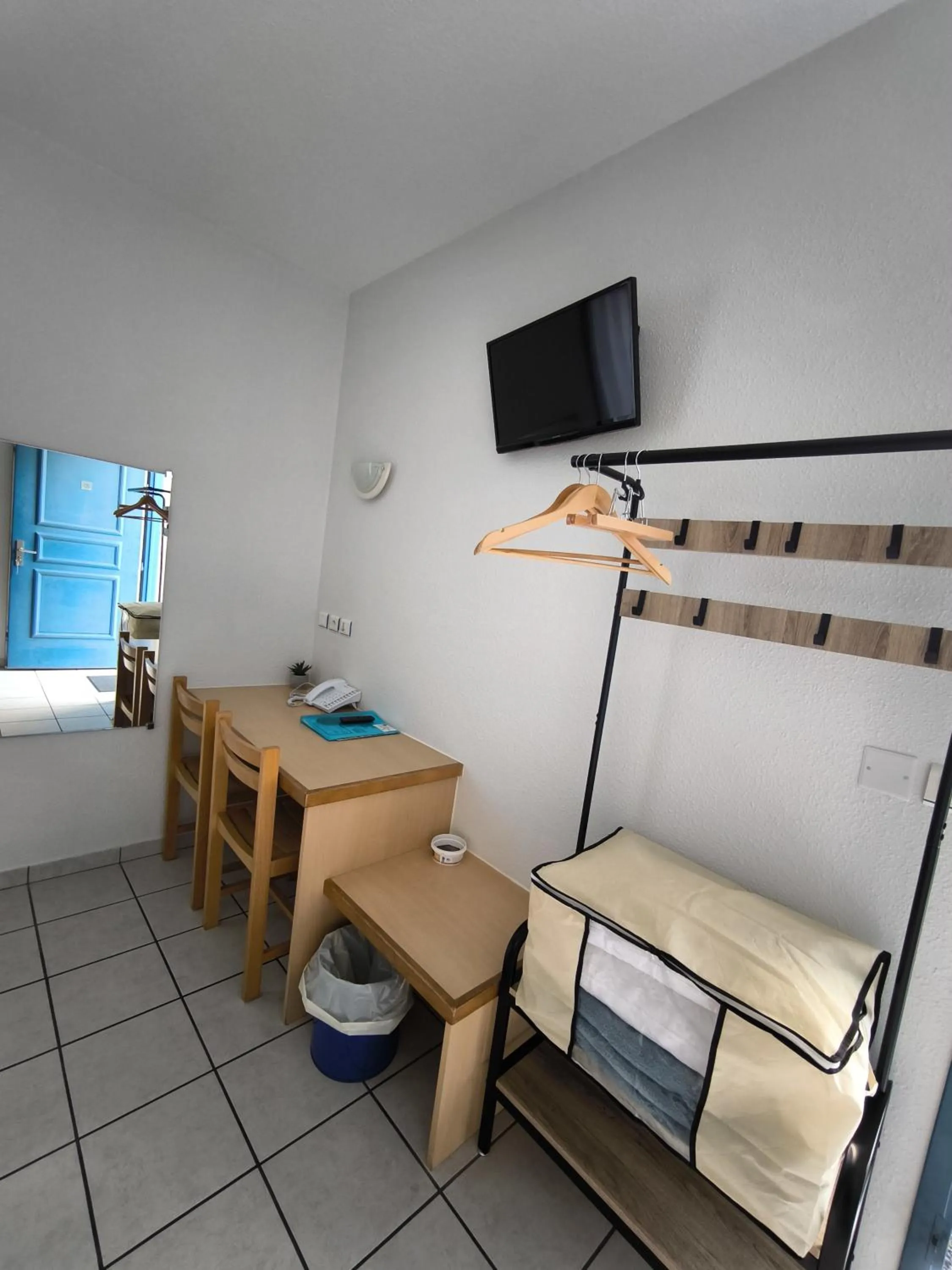 Seating area in Hôtel Le Laury's