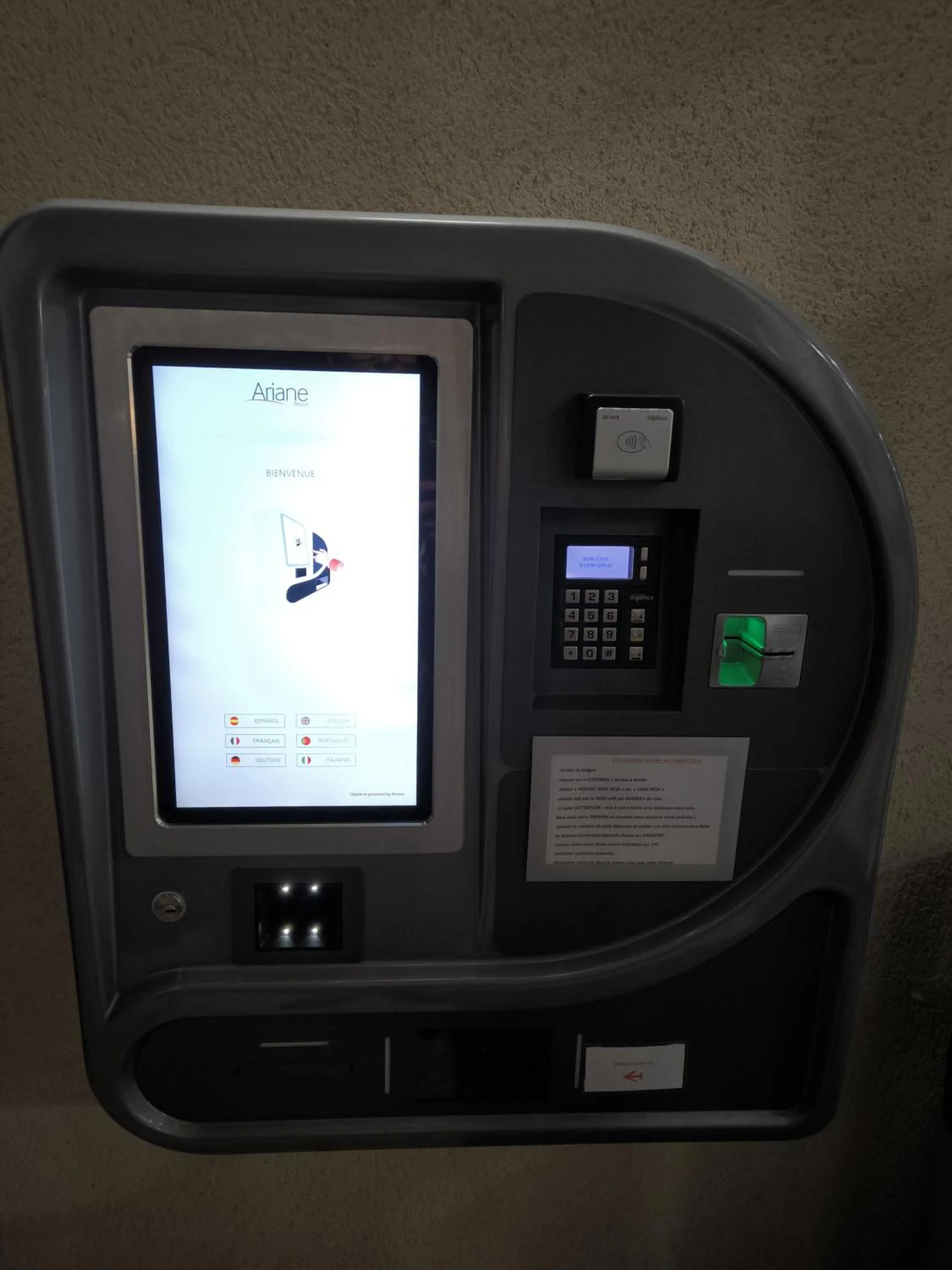 vending machine in Hôtel Le Laury's