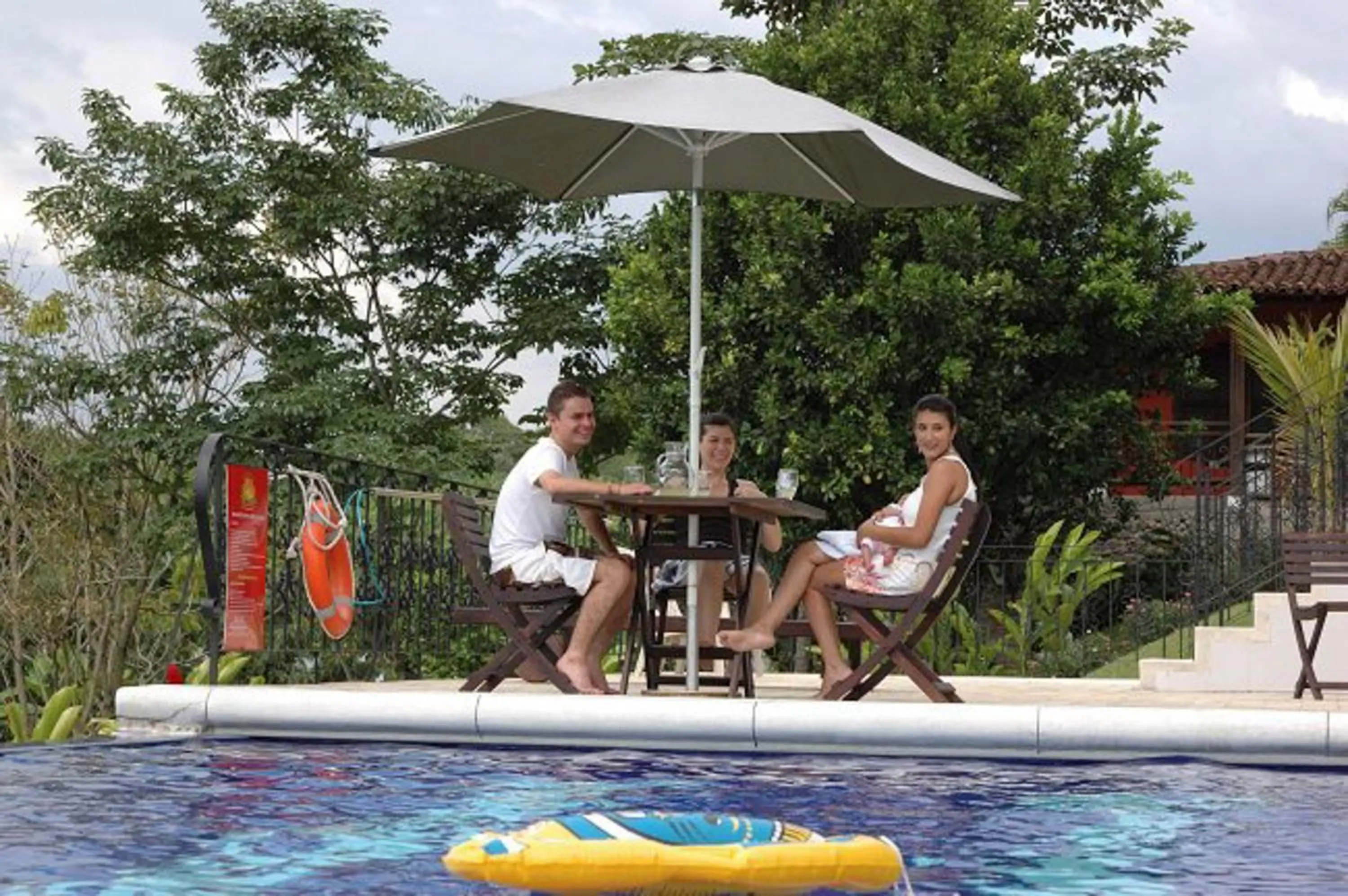 Pool view in Hotel Campestre la Navarra