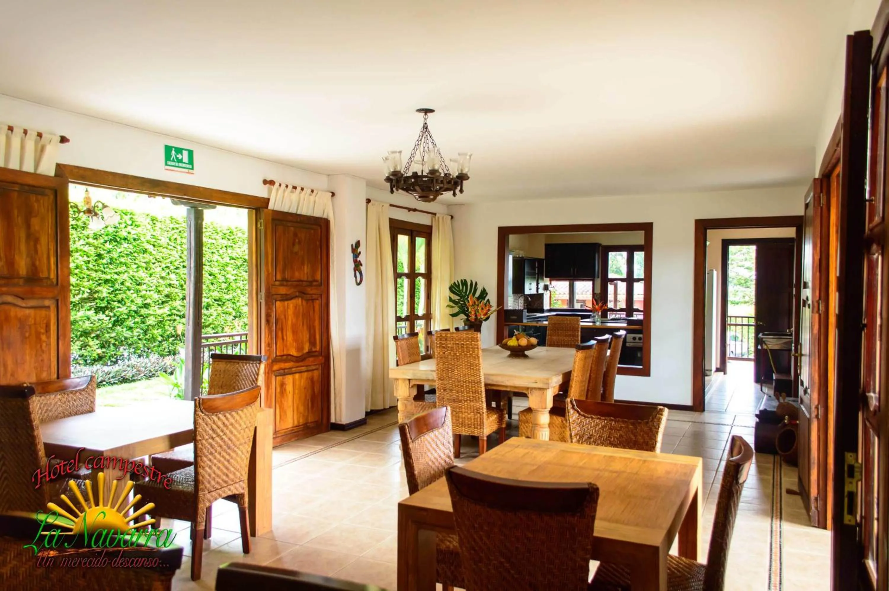 Restaurant/places to eat in Hotel Campestre la Navarra