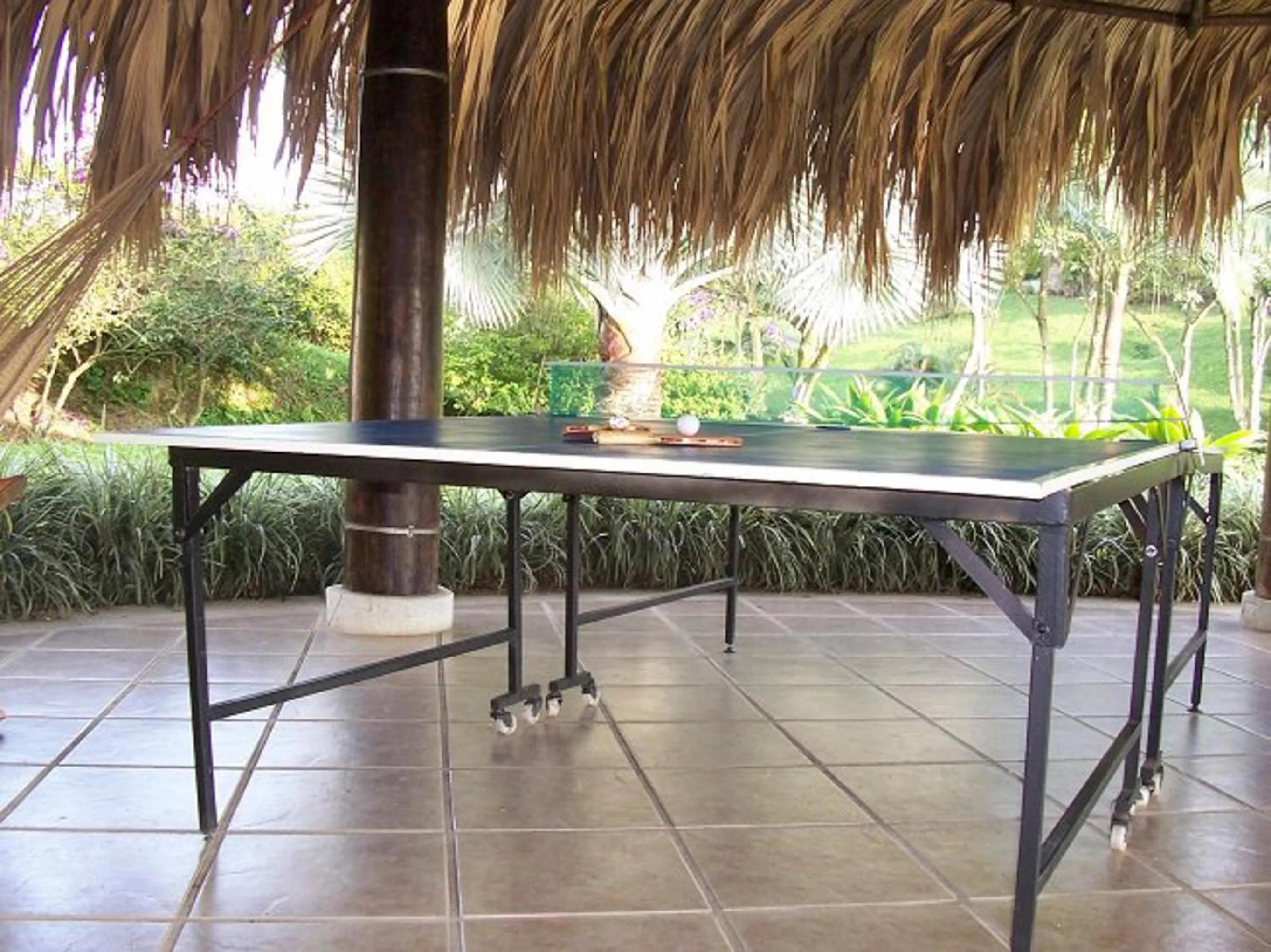 Table tennis in Hotel Campestre la Navarra