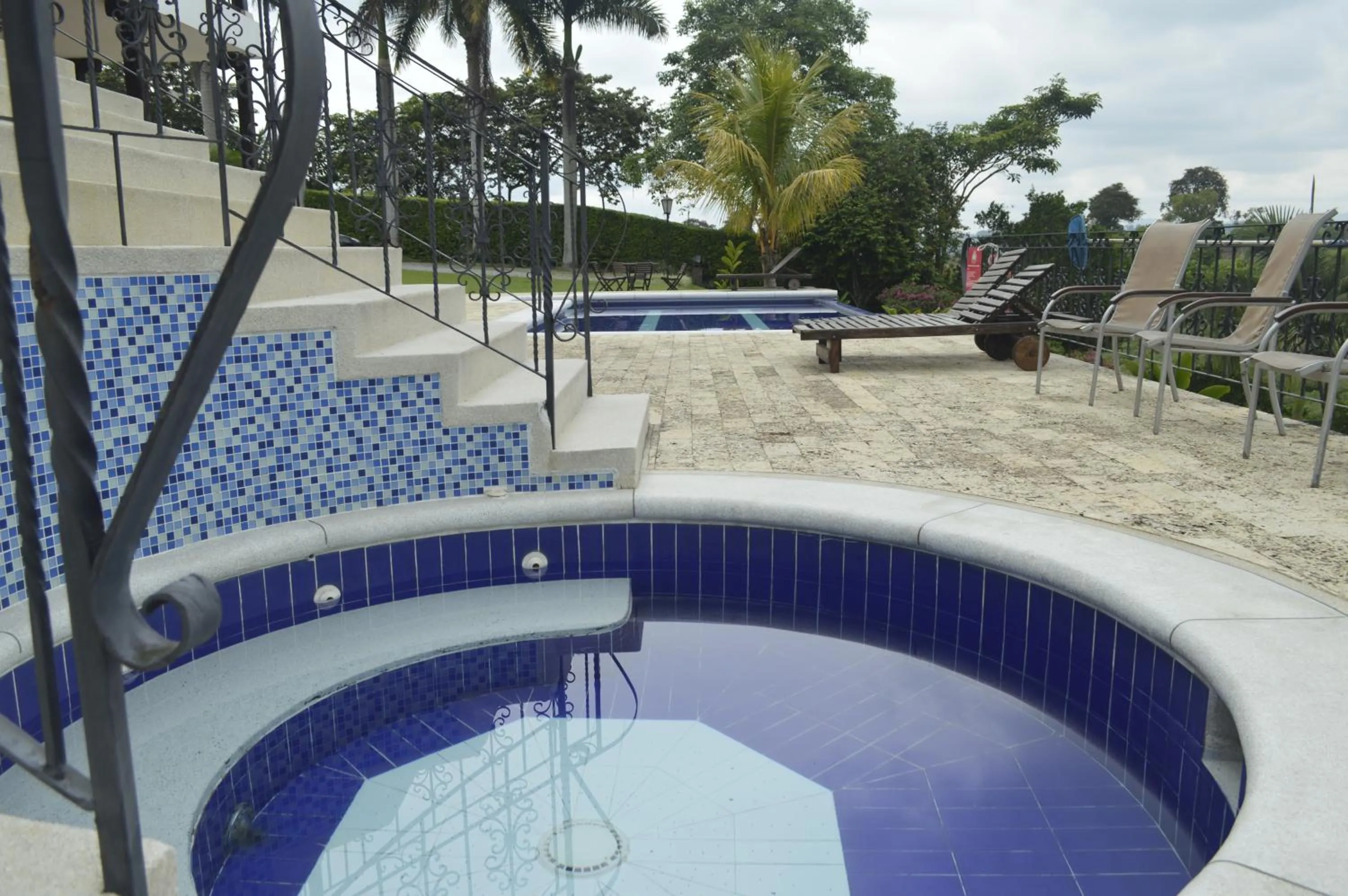 Hot Tub in Hotel Campestre la Navarra