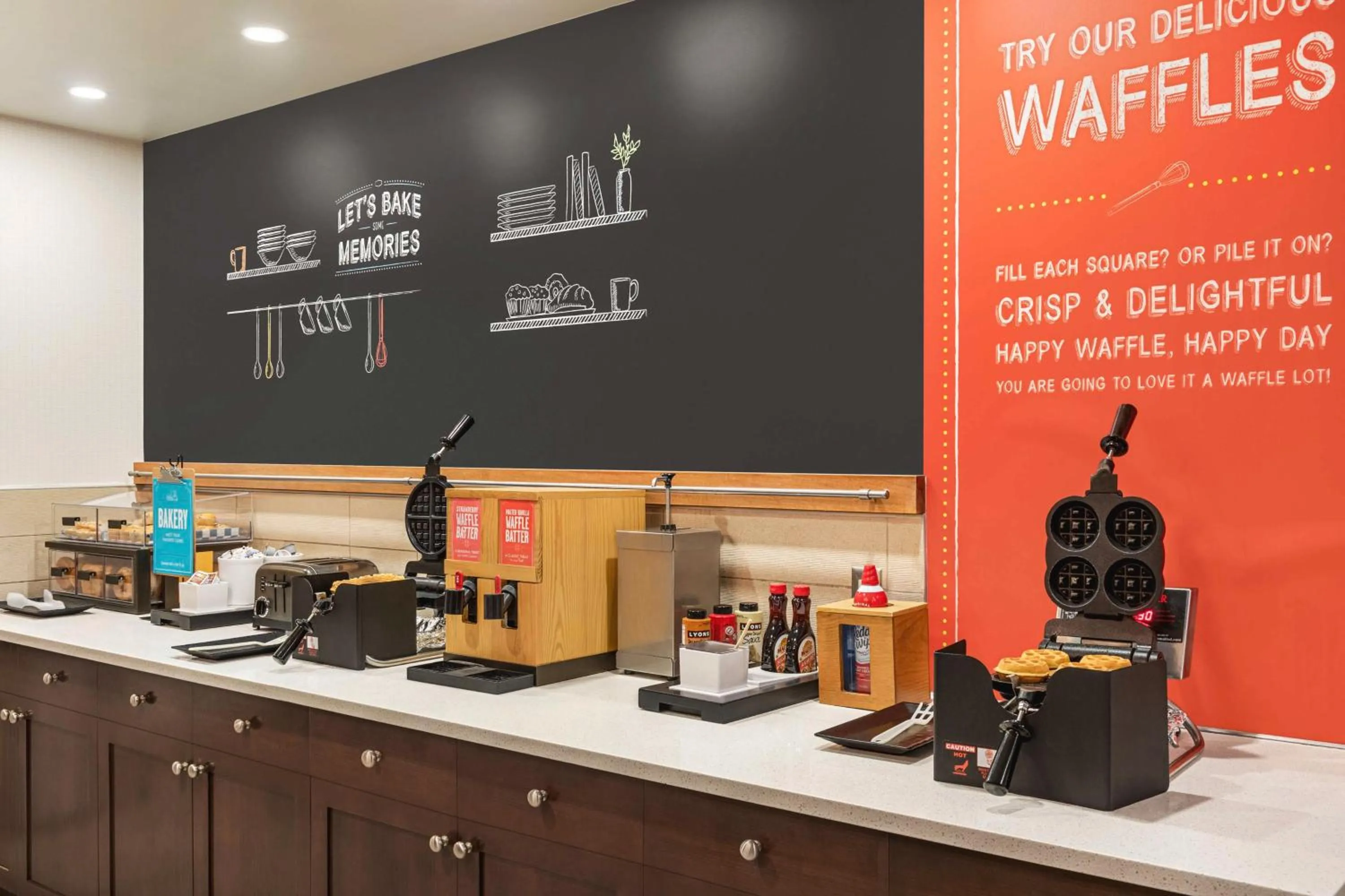 Breakfast in Hampton Inn & Suites Pittsburgh Waterfront West Homestead