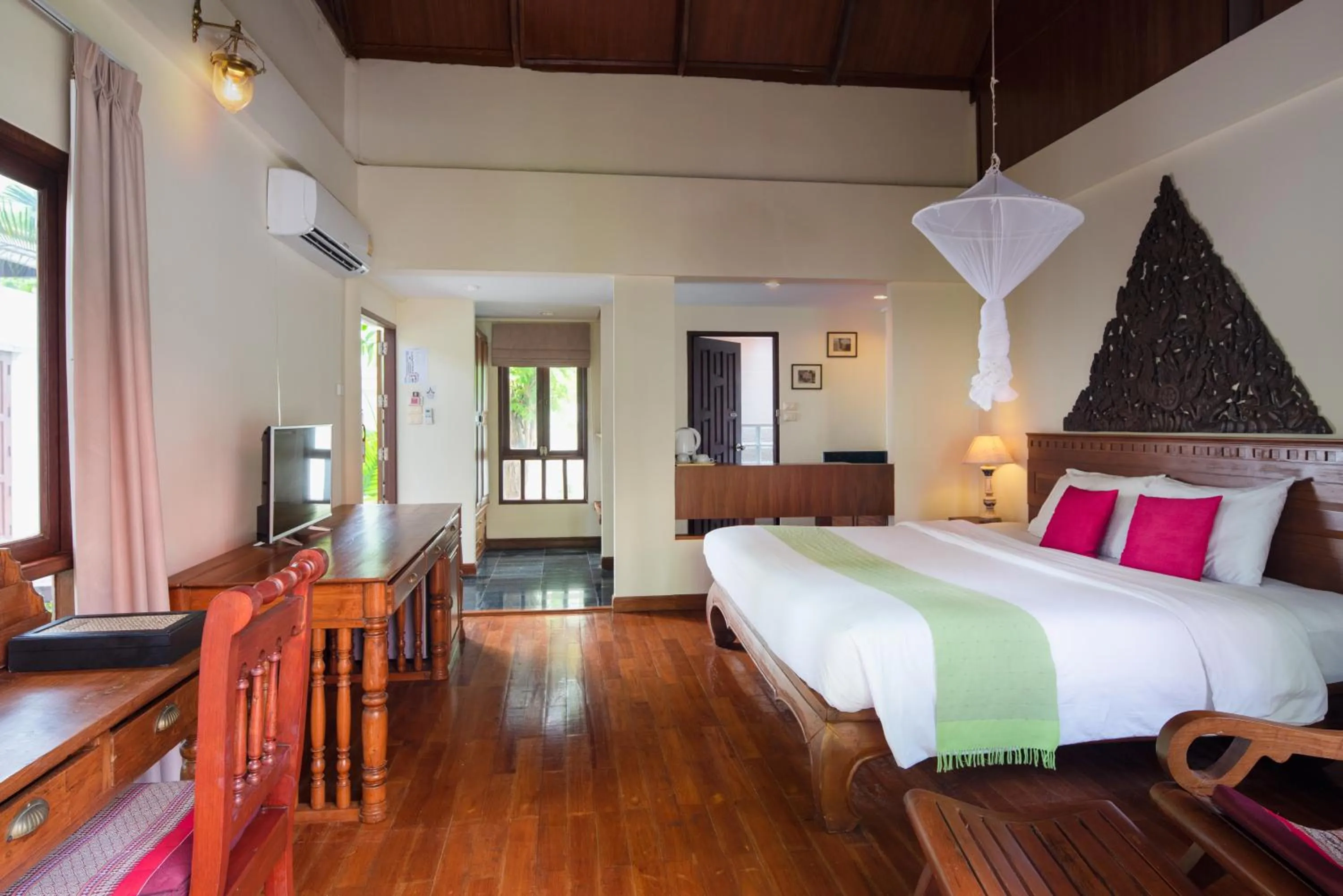 Photo of the whole room, Bed in Royal Lanta Resort & Spa