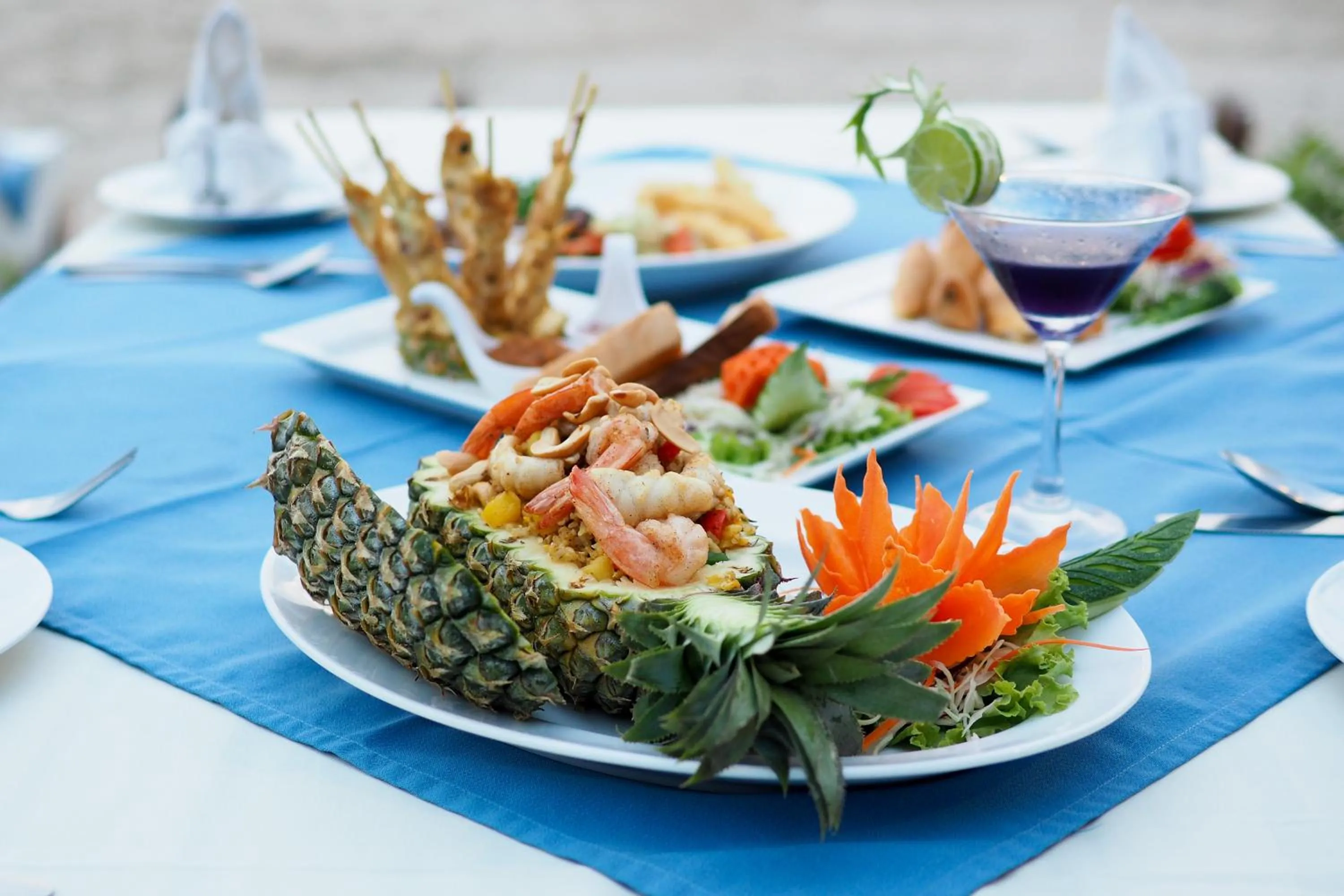 Restaurant/places to eat in Royal Lanta Resort & Spa