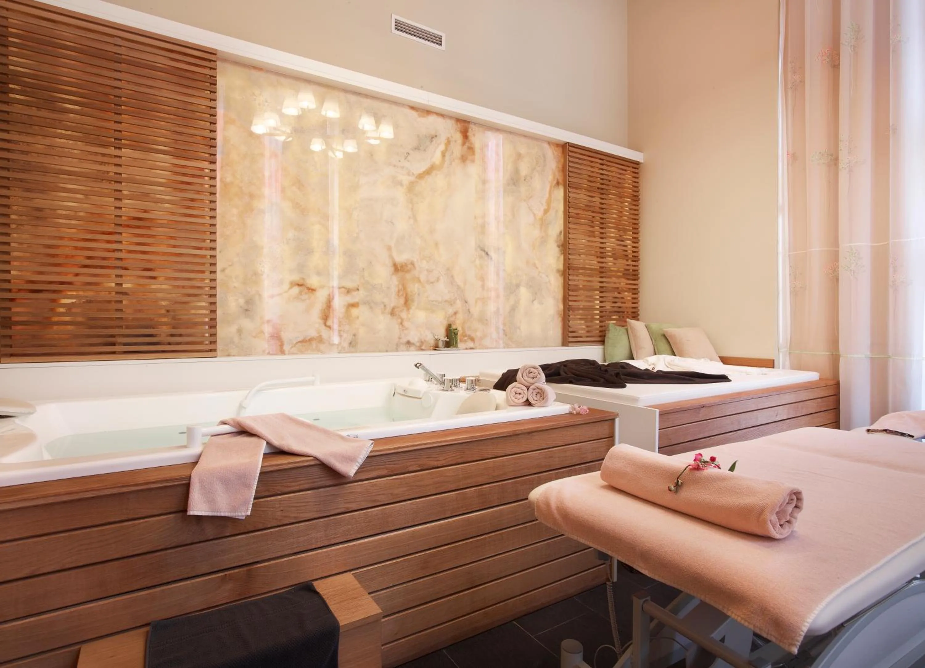 Winter, Bed in Ana Hotels Bradul Poiana Brasov