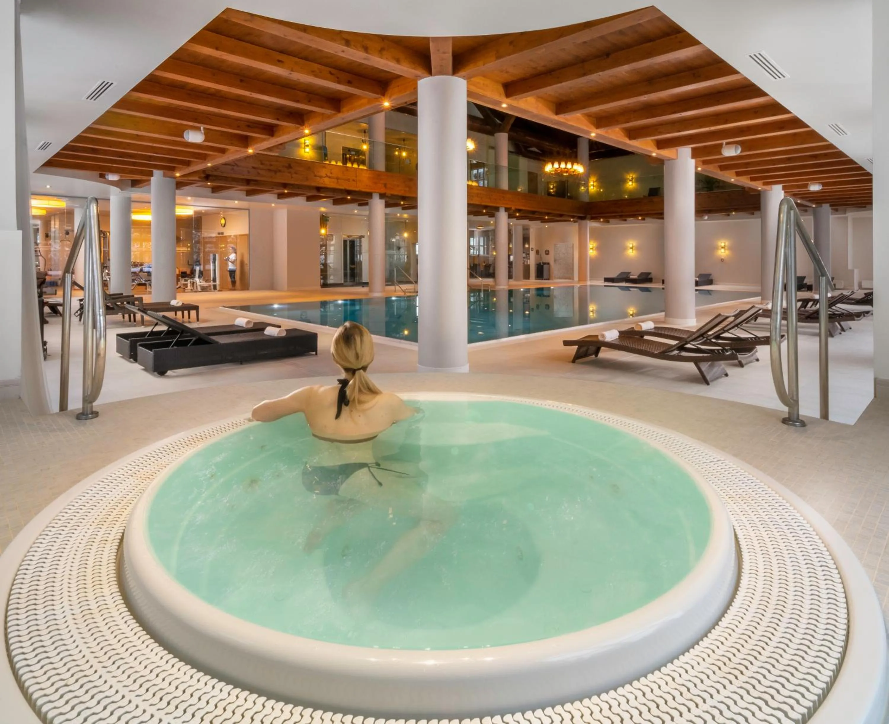 Hot Tub in Ana Hotels Bradul Poiana Brasov