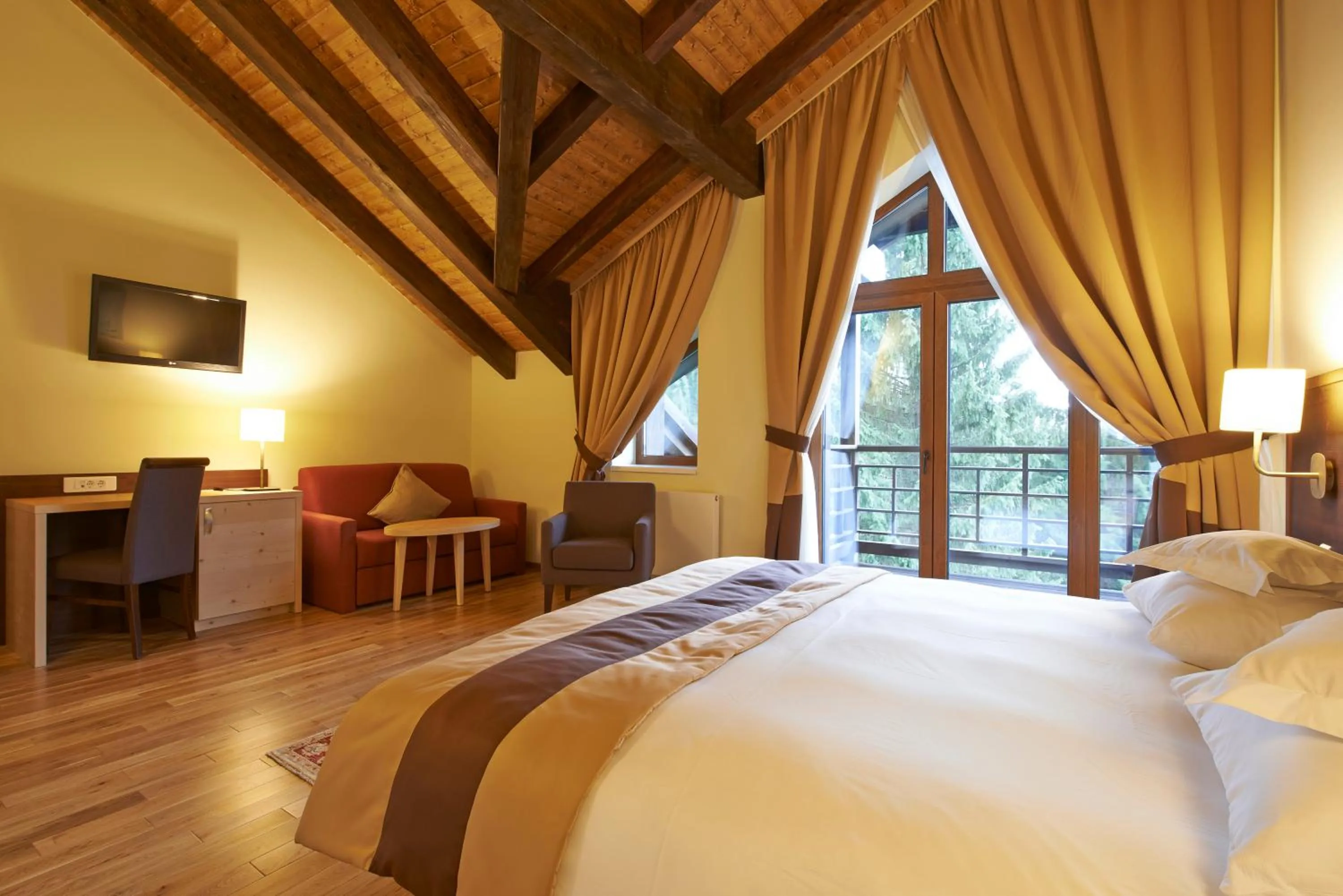 Bed in Ana Hotels Bradul Poiana Brasov