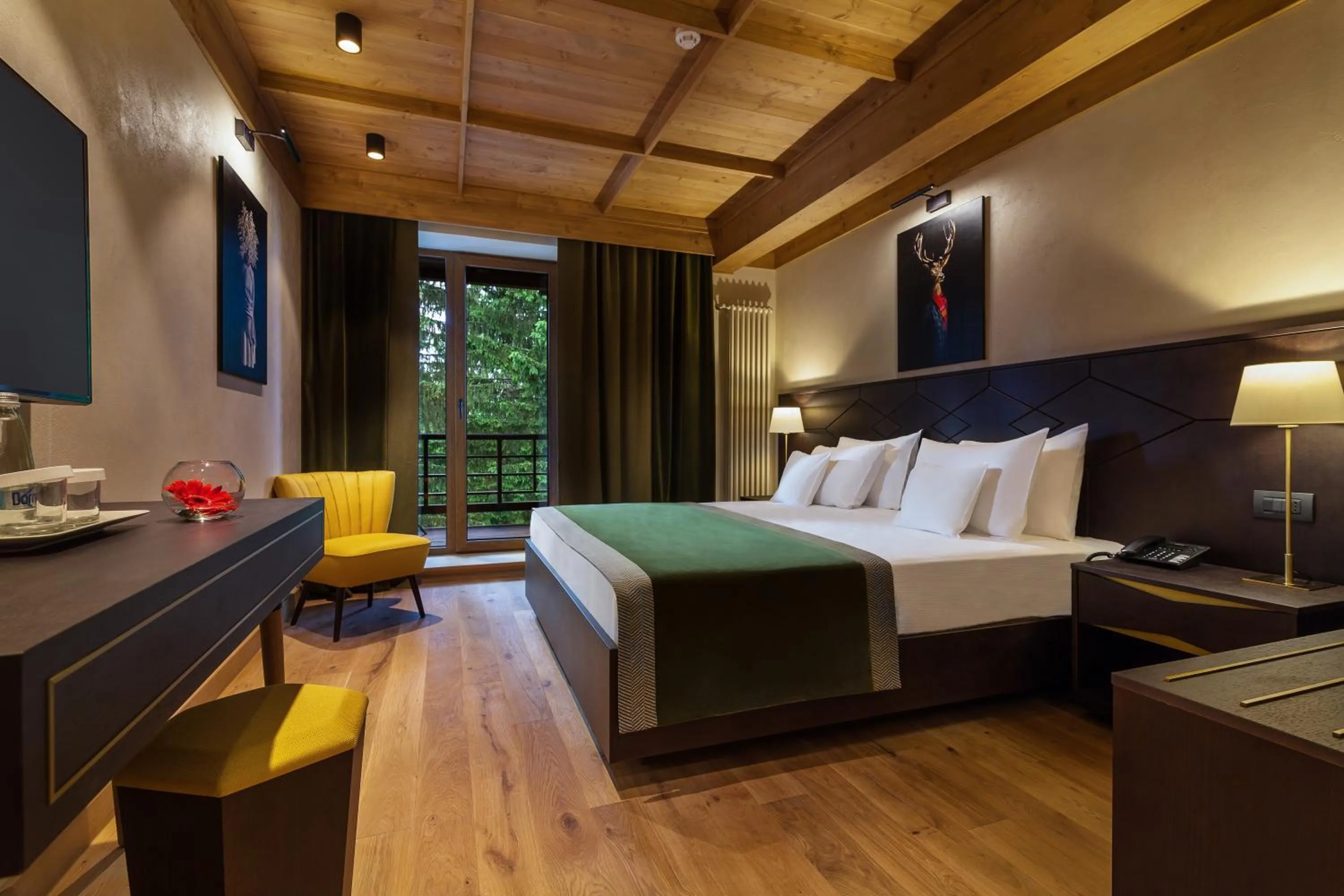 Bed in Ana Hotels Bradul Poiana Brasov