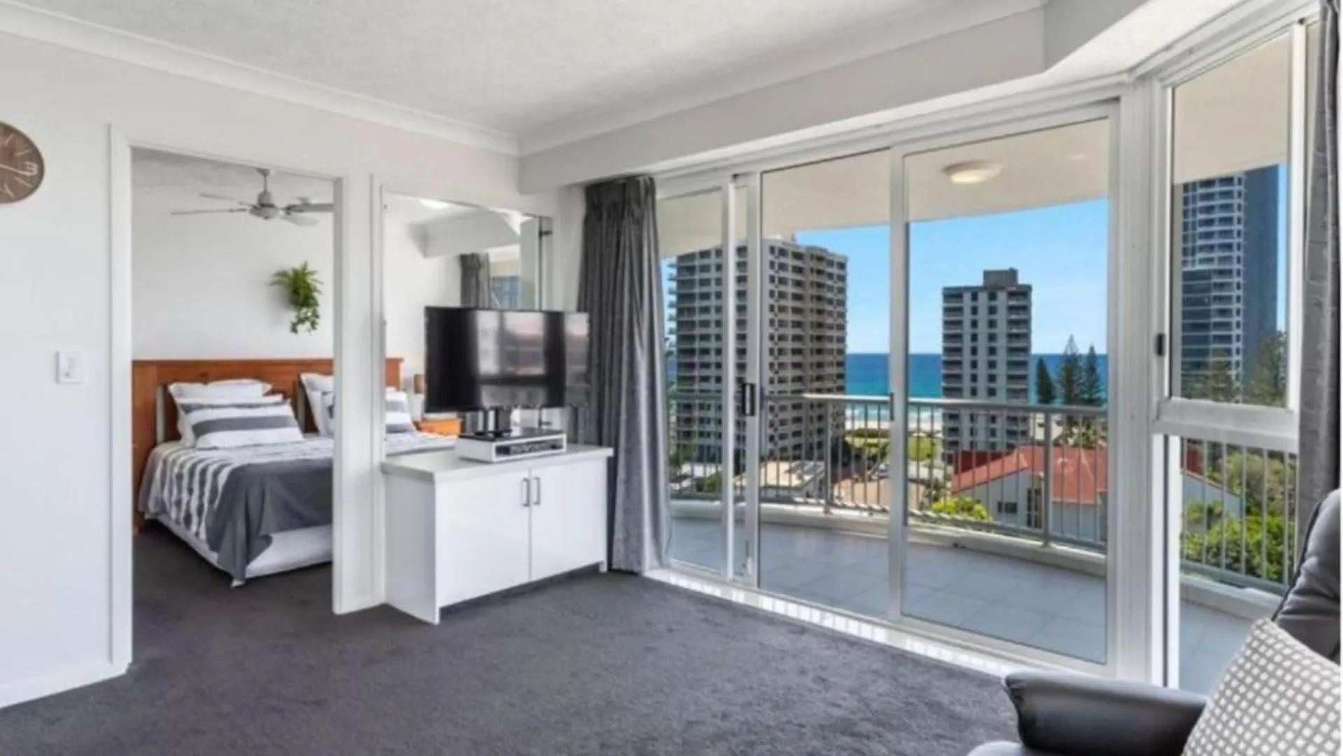 Living room, Bed in Surf Parade Resort