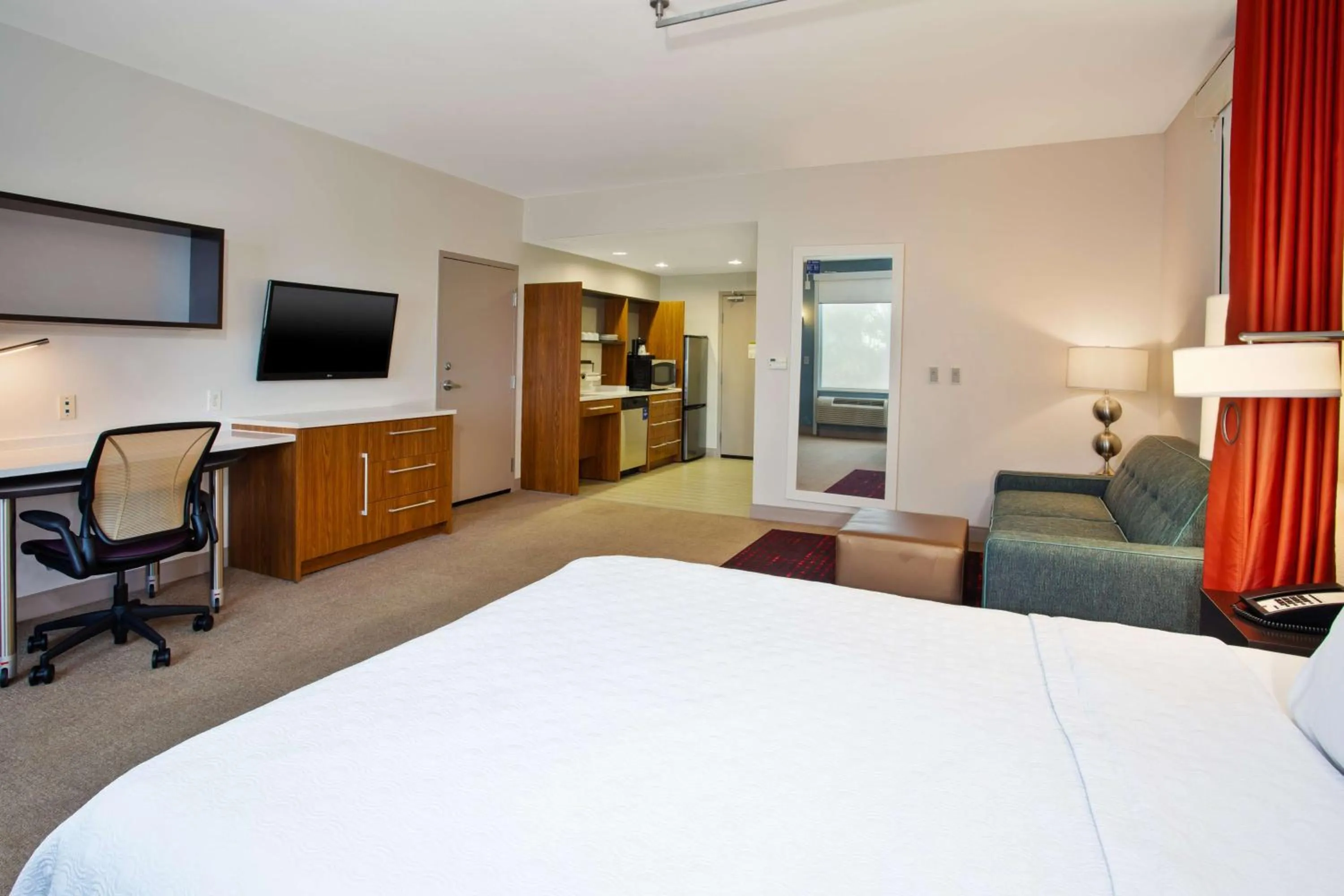 Bed in Home2 Suites by Hilton Austin/Cedar Park