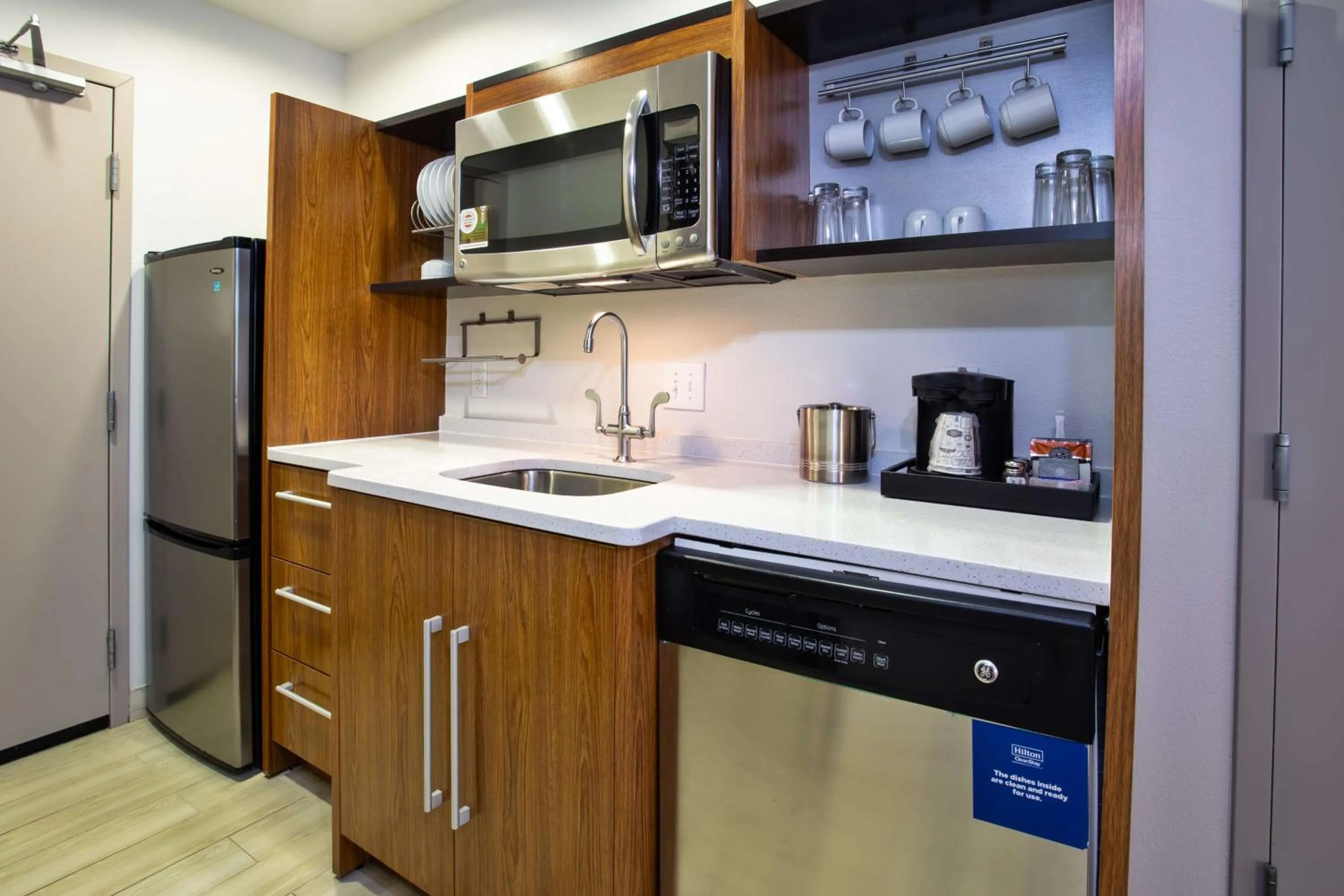 Kitchen or kitchenette in Home2 Suites by Hilton Austin/Cedar Park