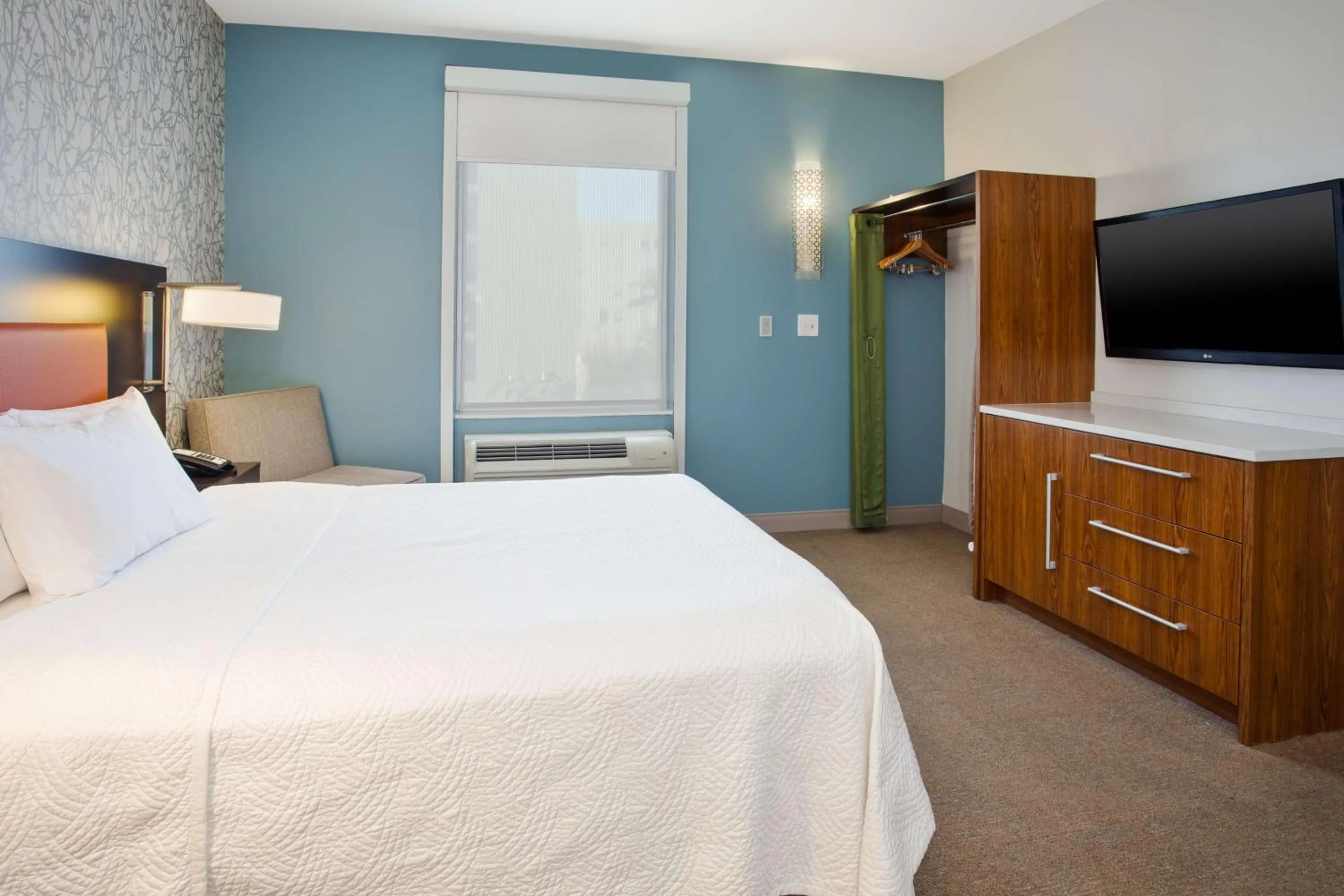 Bed in Home2 Suites by Hilton Austin/Cedar Park