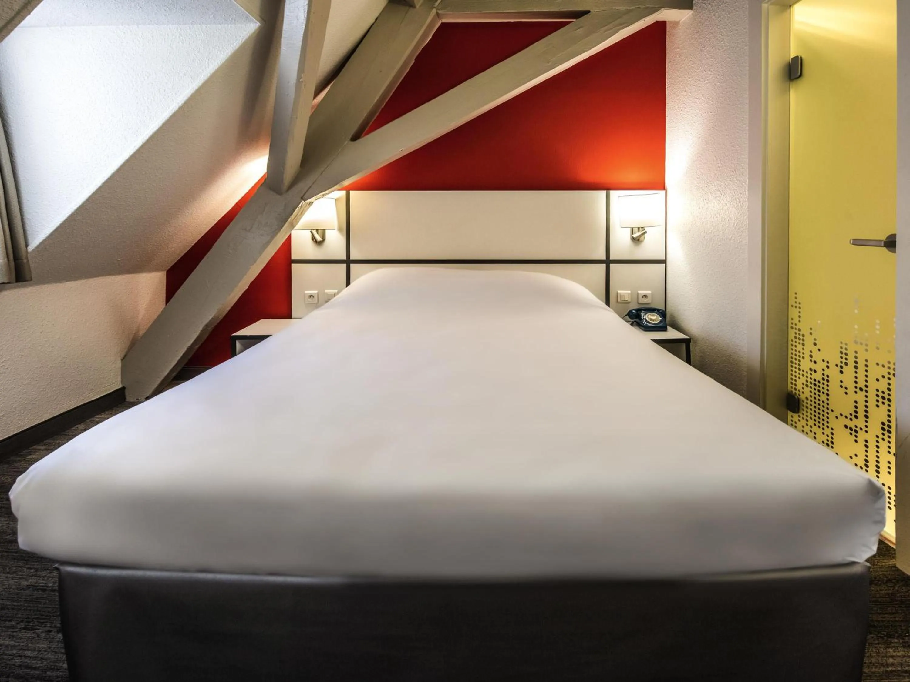 Bedroom, Bed in Ibis Styles Strasbourg Centre Gare