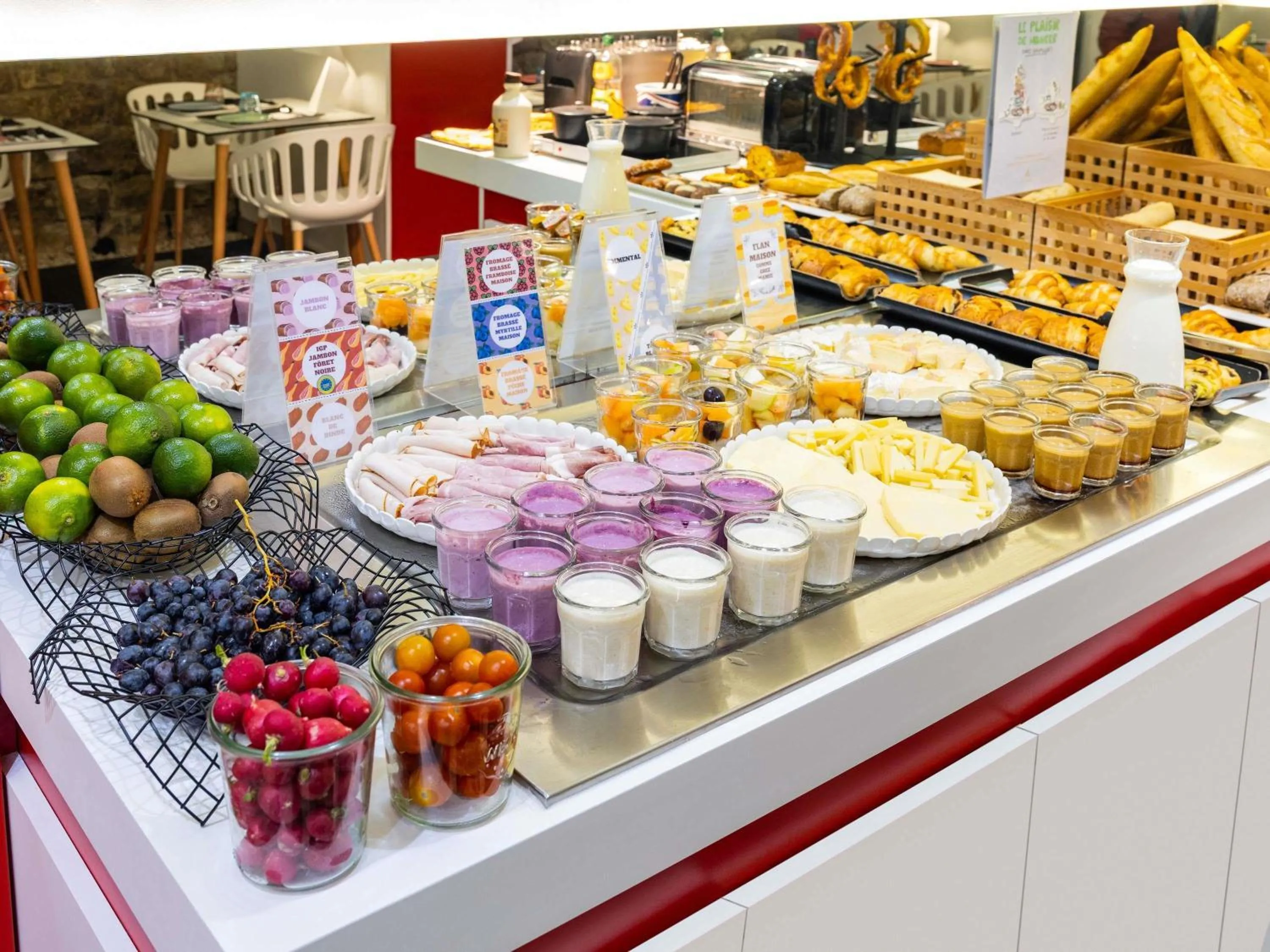 Breakfast in Ibis Styles Strasbourg Centre Gare