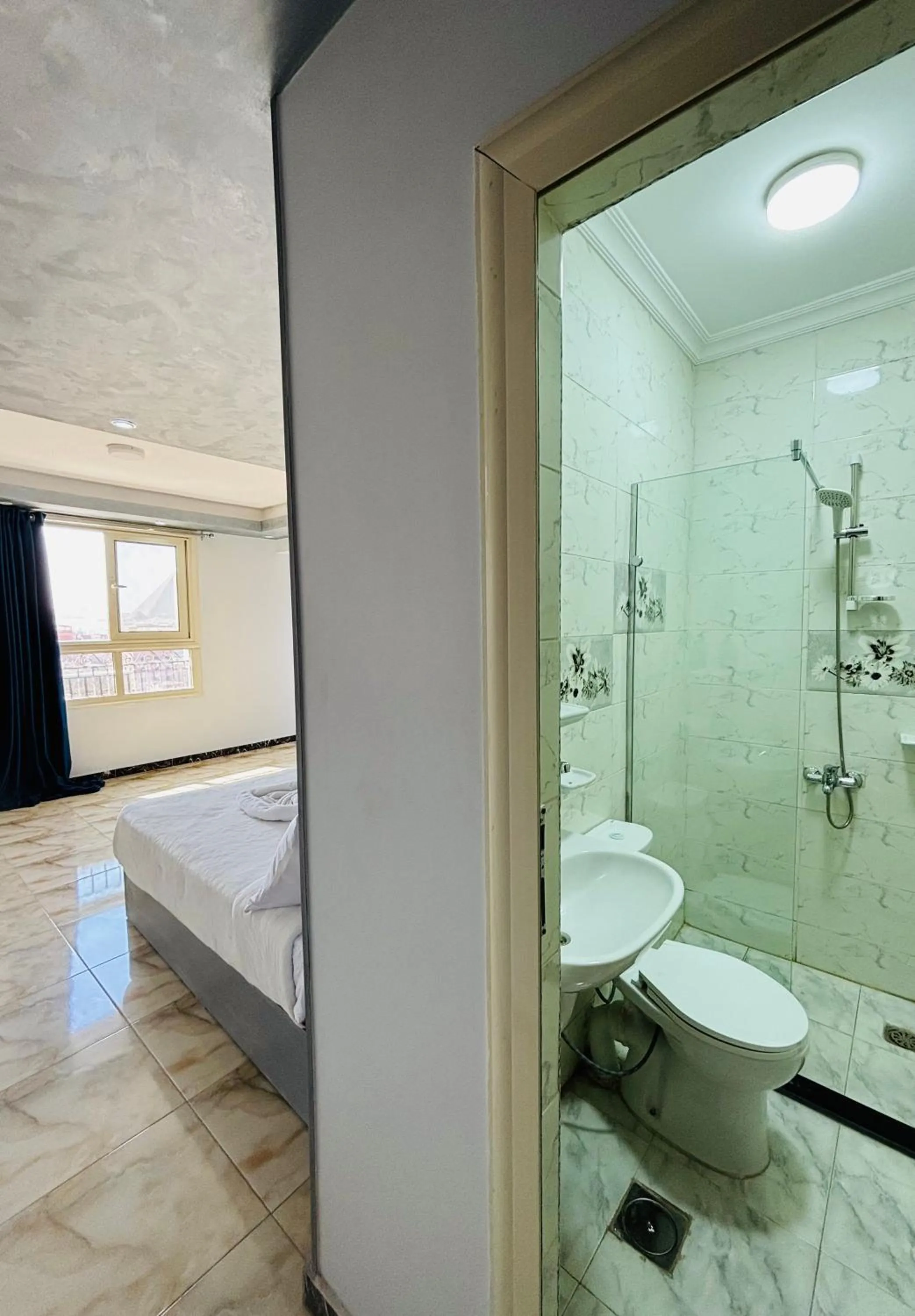Bathroom in Giza Pyramids View Guest House