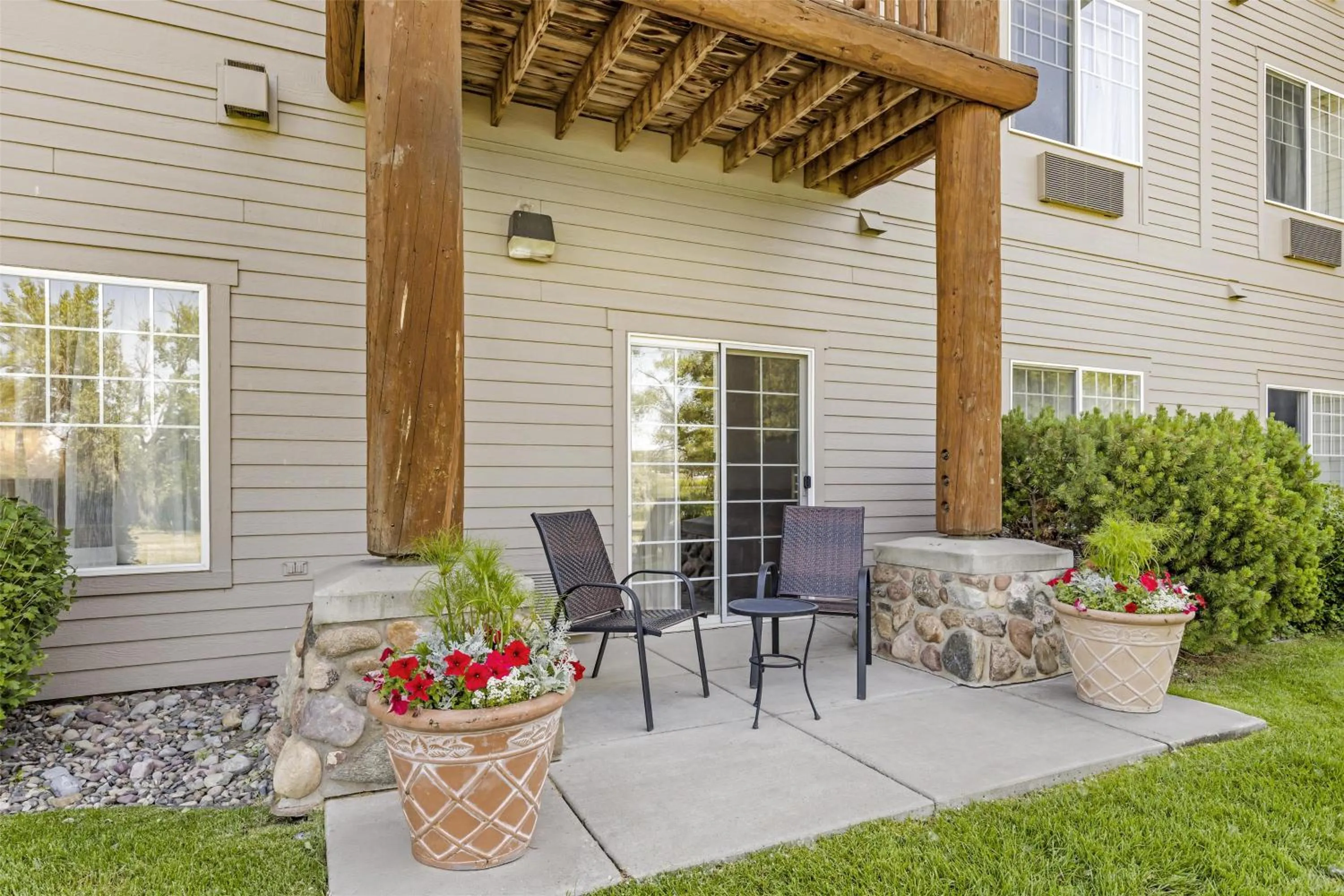 Bedroom in Best Western Plus Riverfront Hotel and Suites