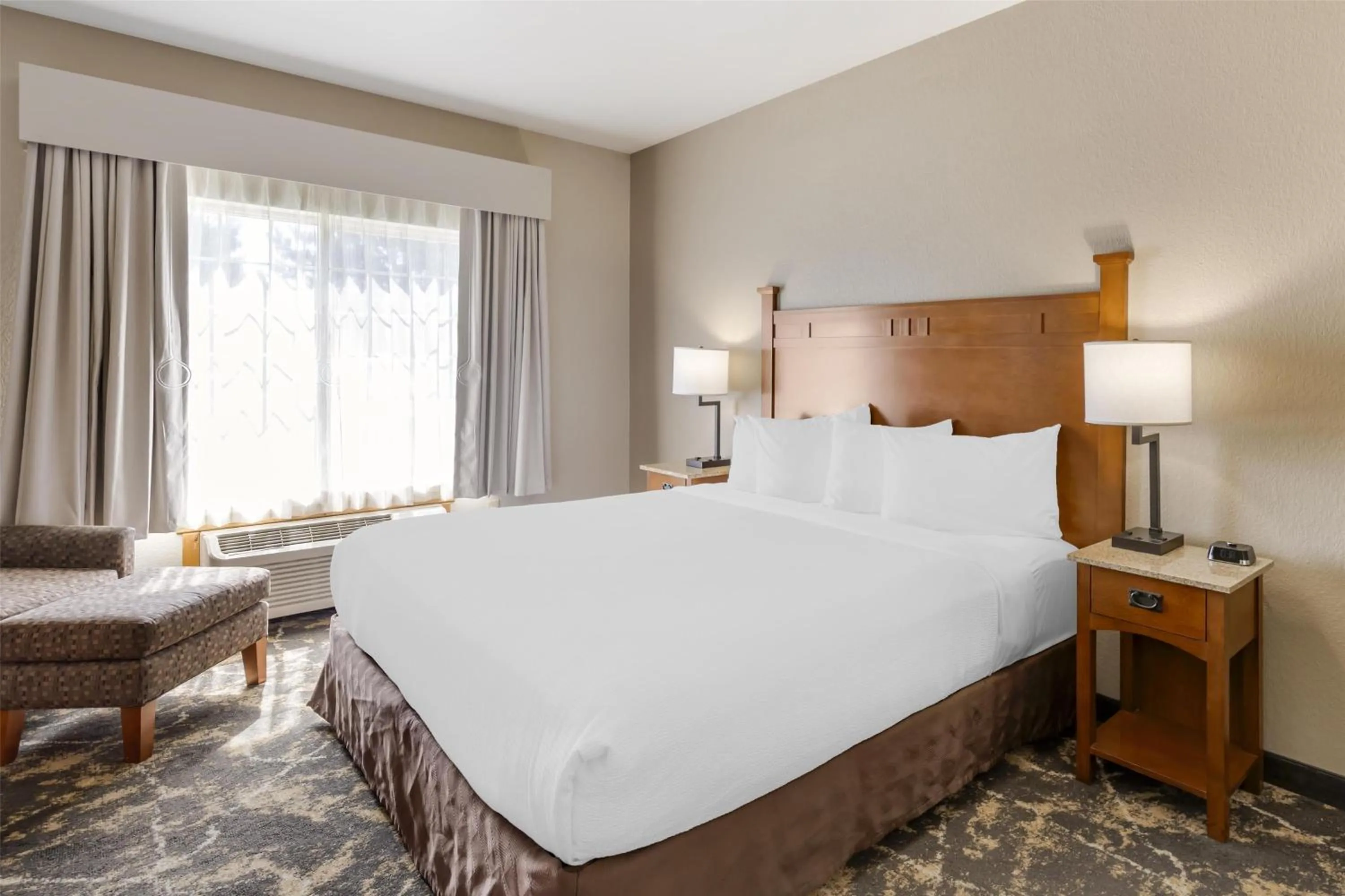 Bedroom, Bed in Best Western Plus Riverfront Hotel and Suites