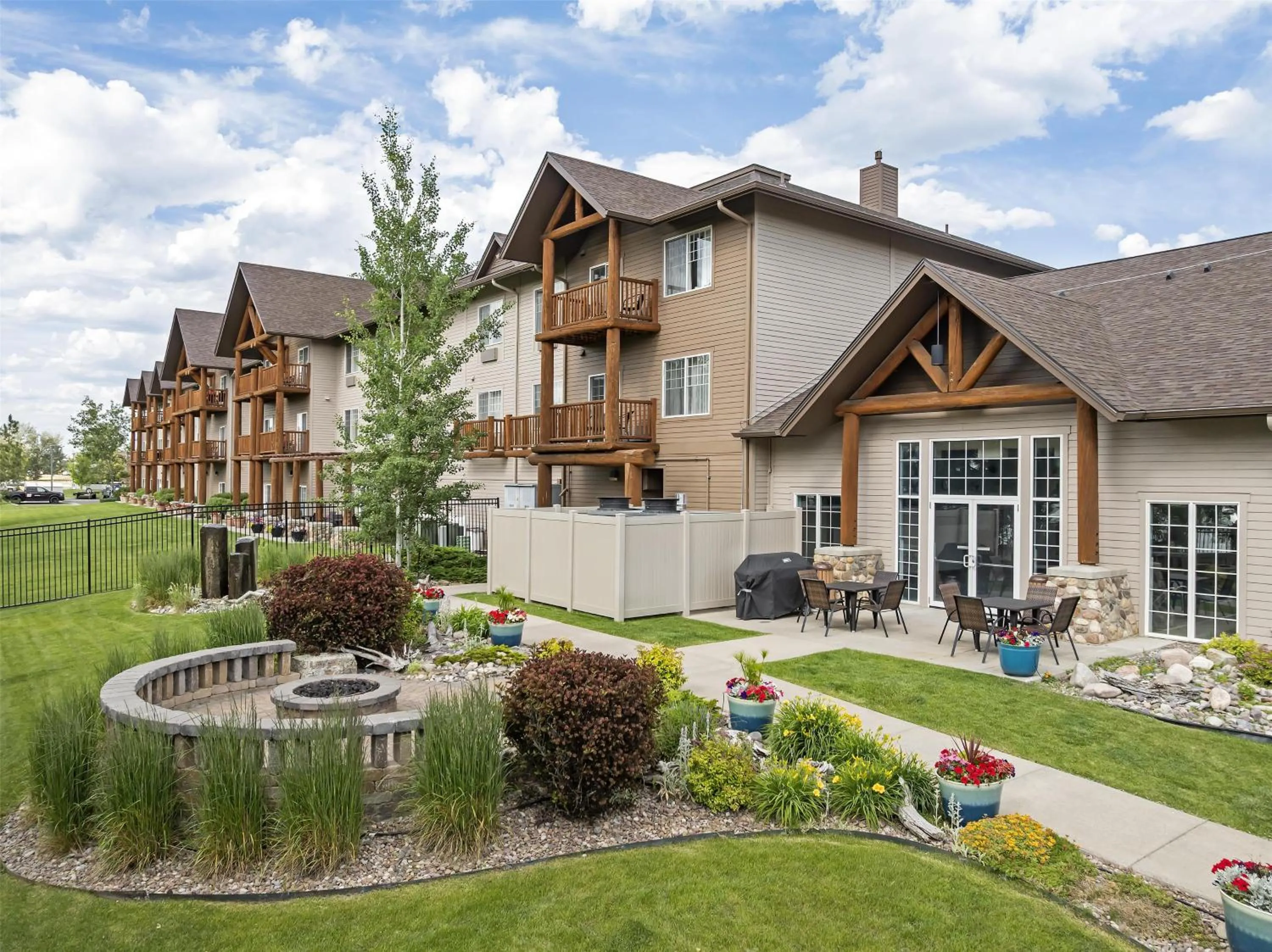 Property building in Best Western Plus Riverfront Hotel and Suites