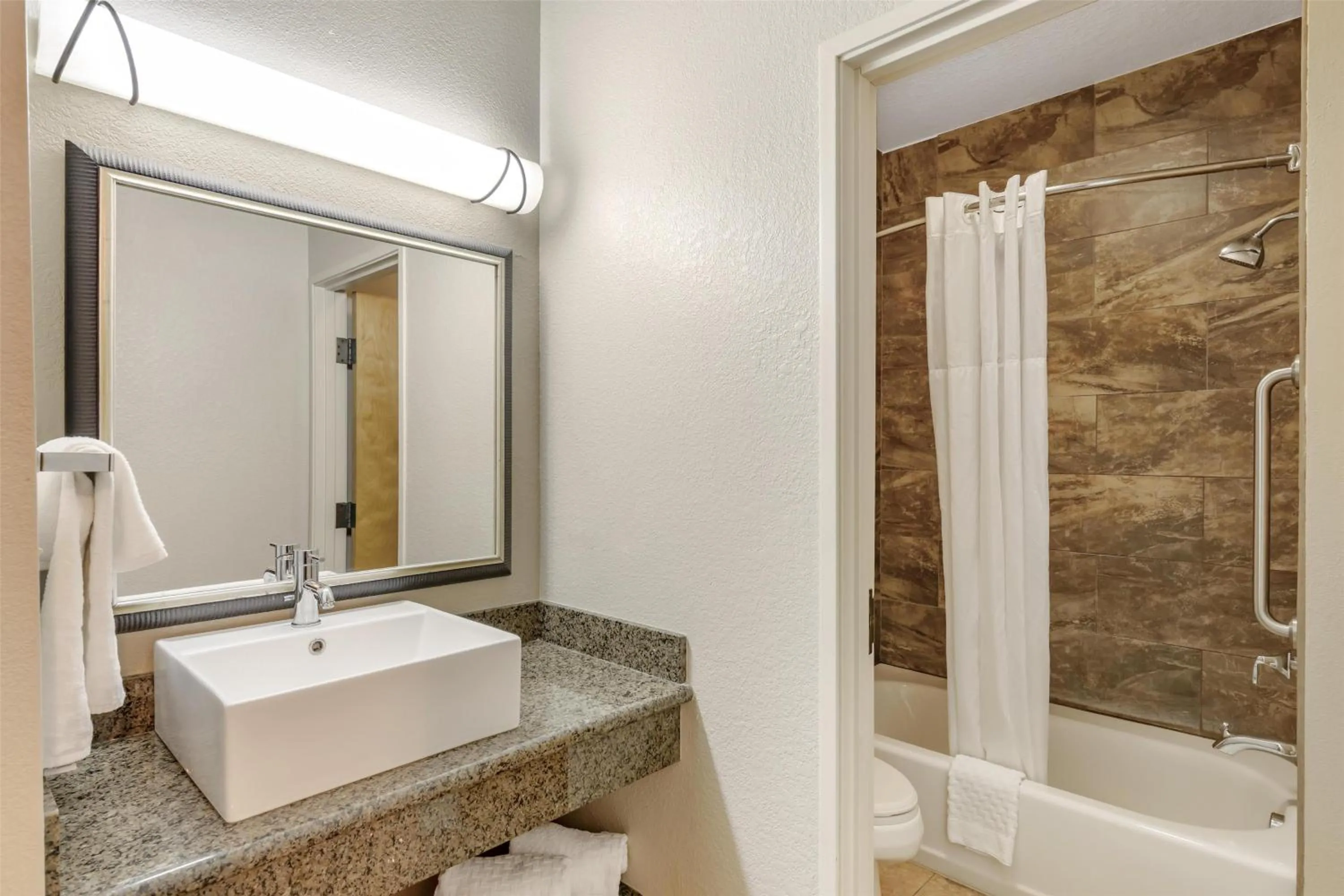Bathroom in Best Western Plus Riverfront Hotel and Suites