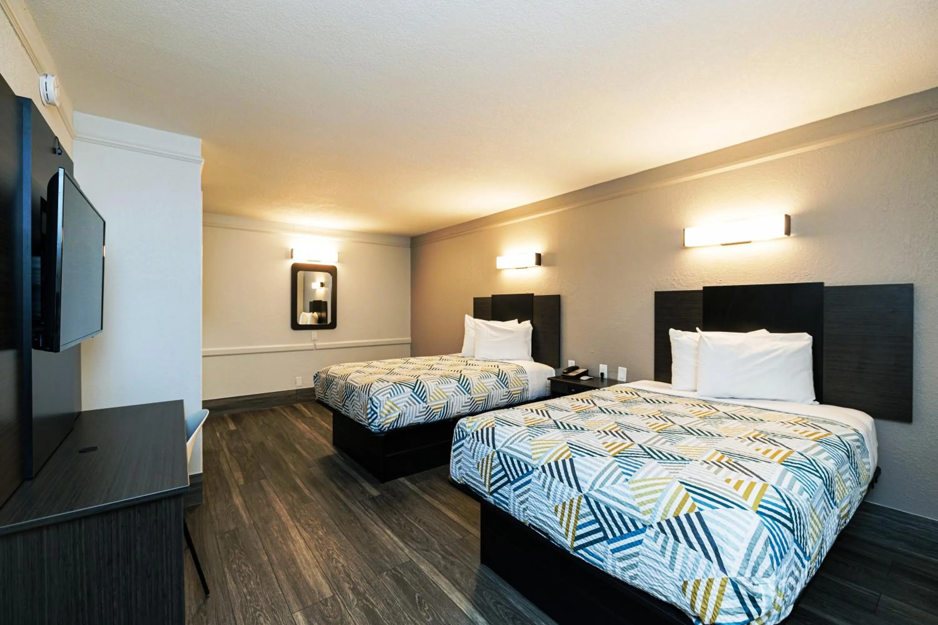 Bed in Motel 6-Baytown, TX - Garth Rd