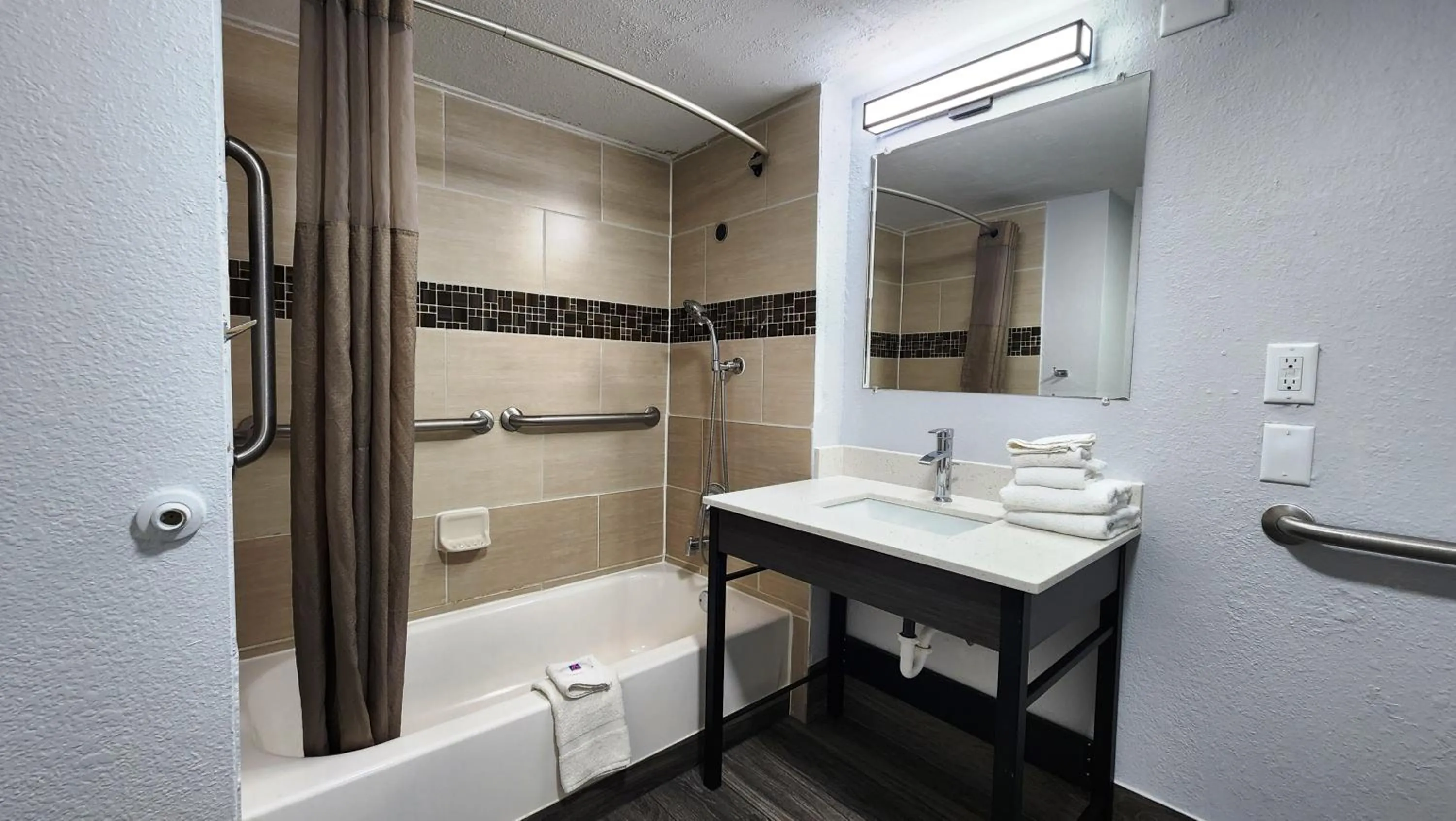 Shower in Motel 6-Baytown, TX - Garth Rd